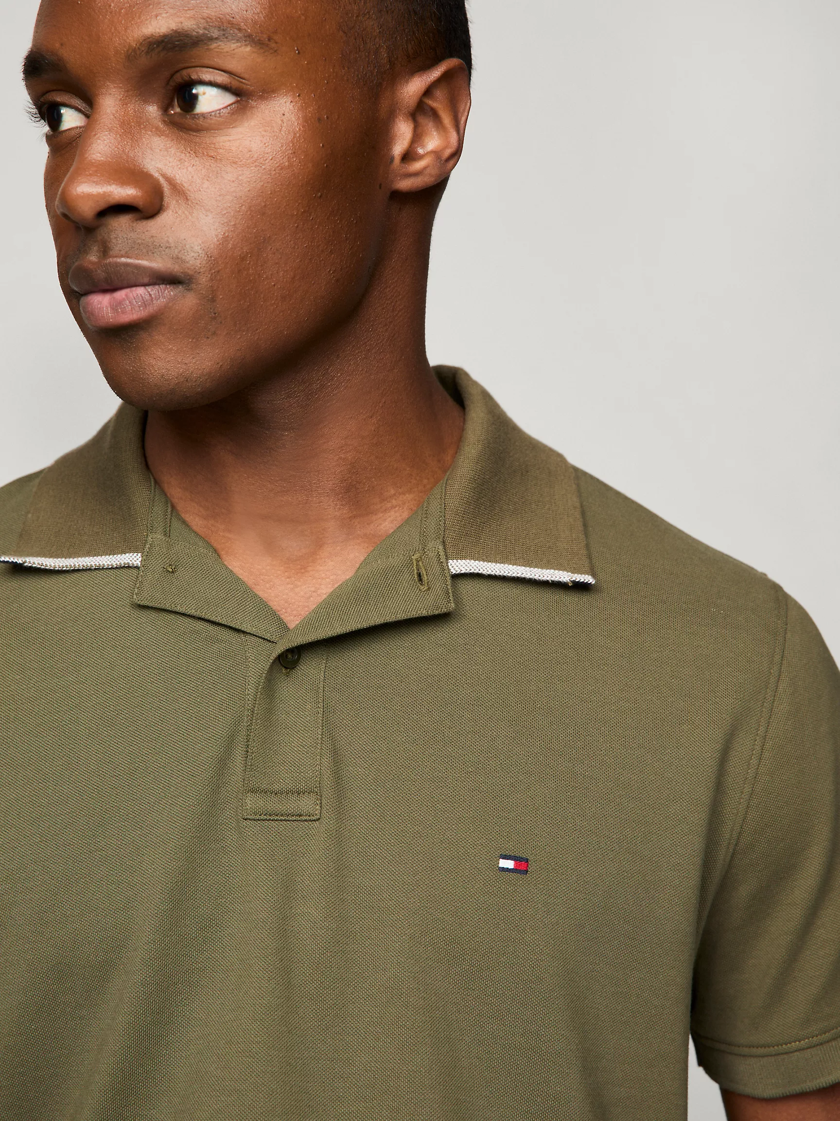 Мужское поло Tommy Hilfiger, Поло стандартного кроя с контрастной отделкой под воротником