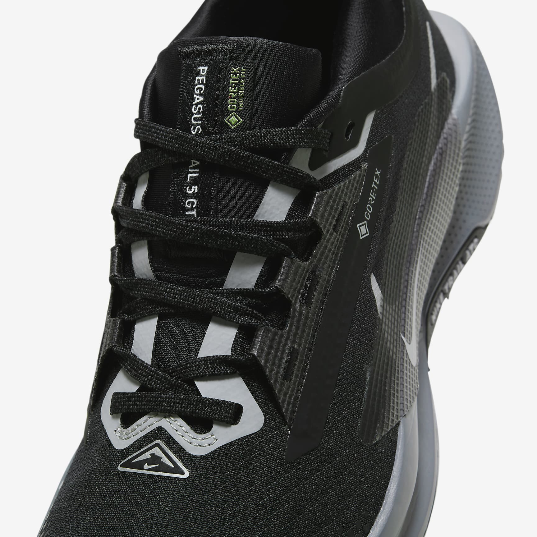 Nike Pegasus Trail 5 GORE-TEX Women's Waterproof Trail Running Shoes