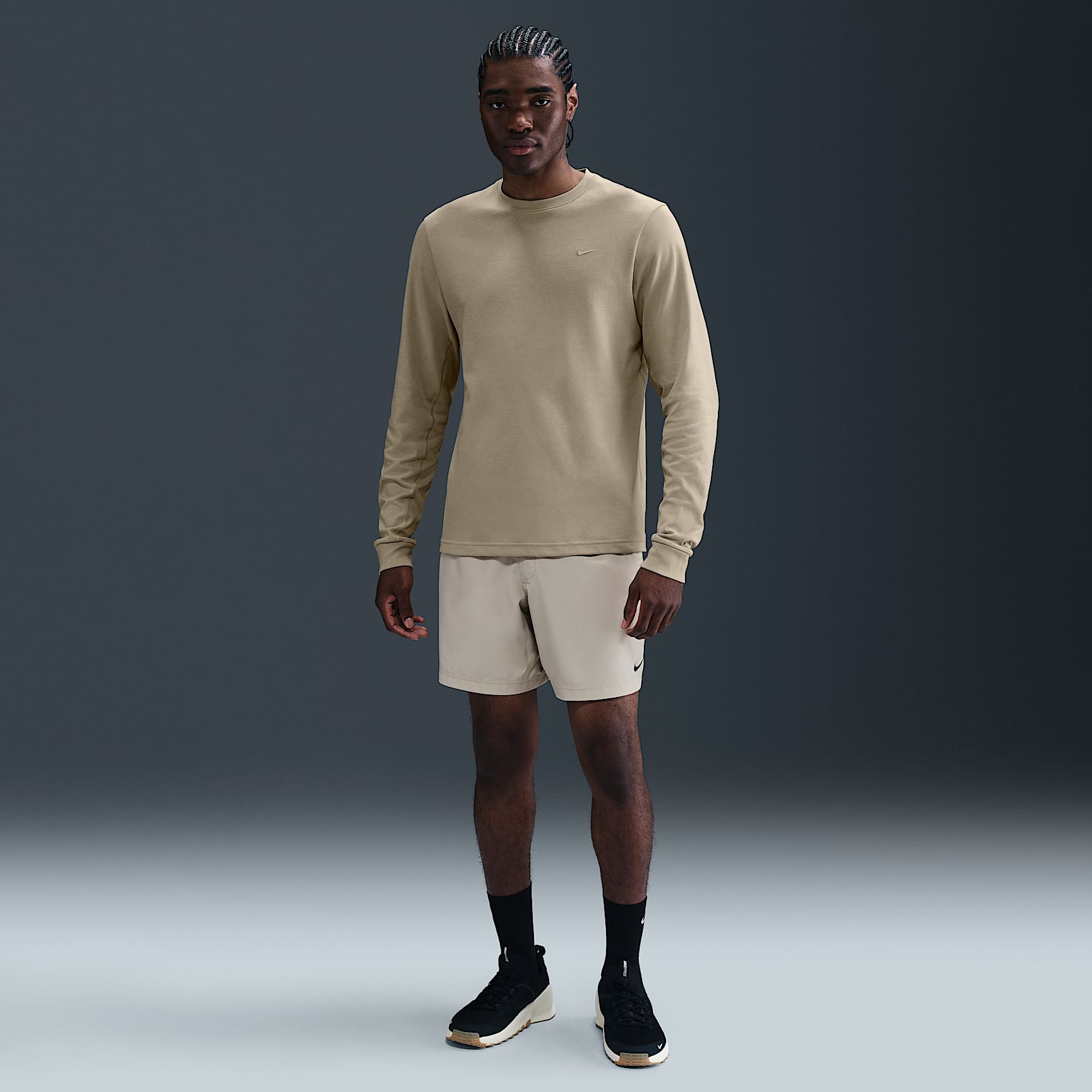 Nike Primary Men's Dri-FIT Long-Sleeve Versatile Top