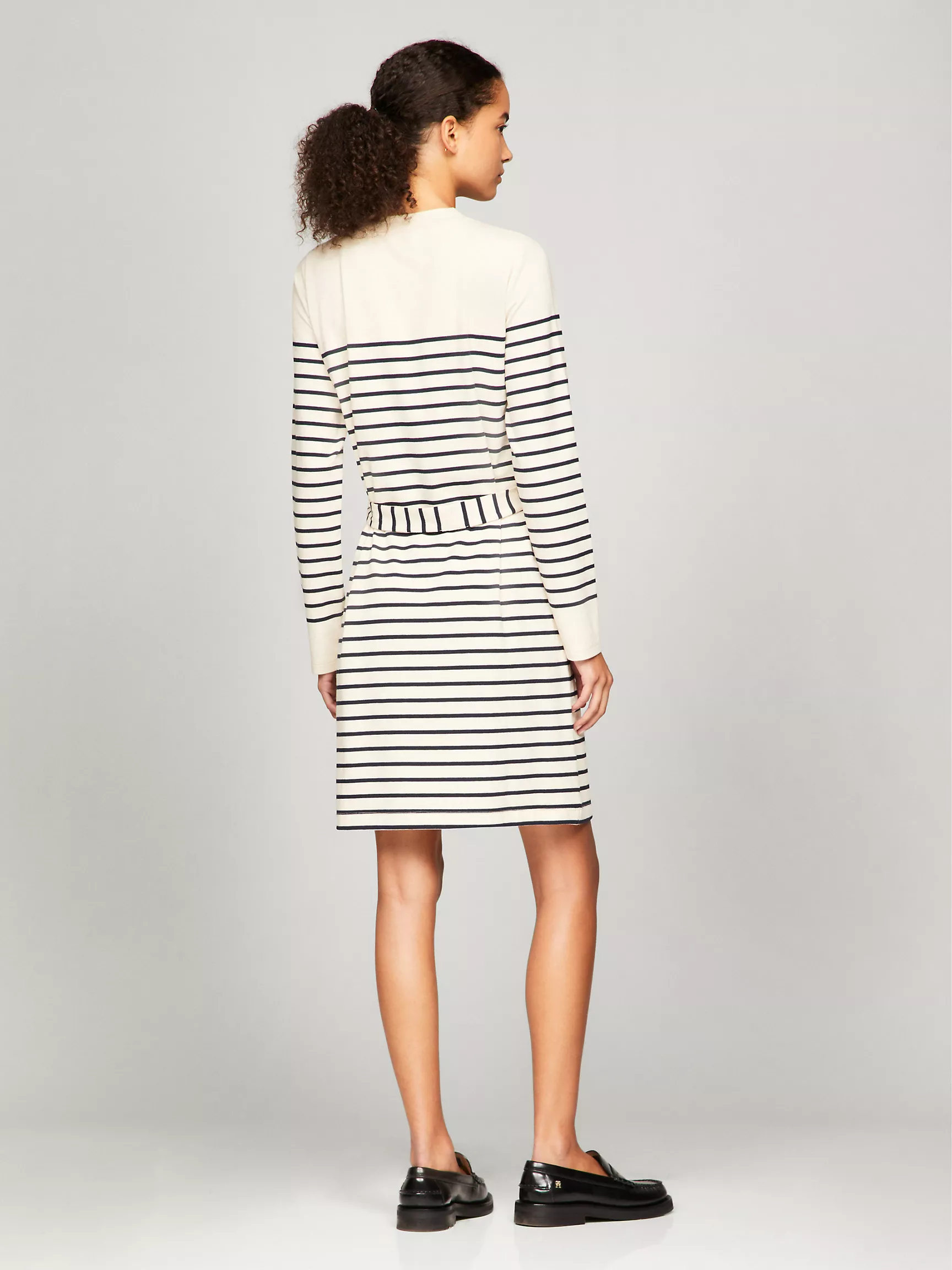 Женское платье Tommy Hilfiger, Вязаное полосатое платье с длинными рукавами и поясом