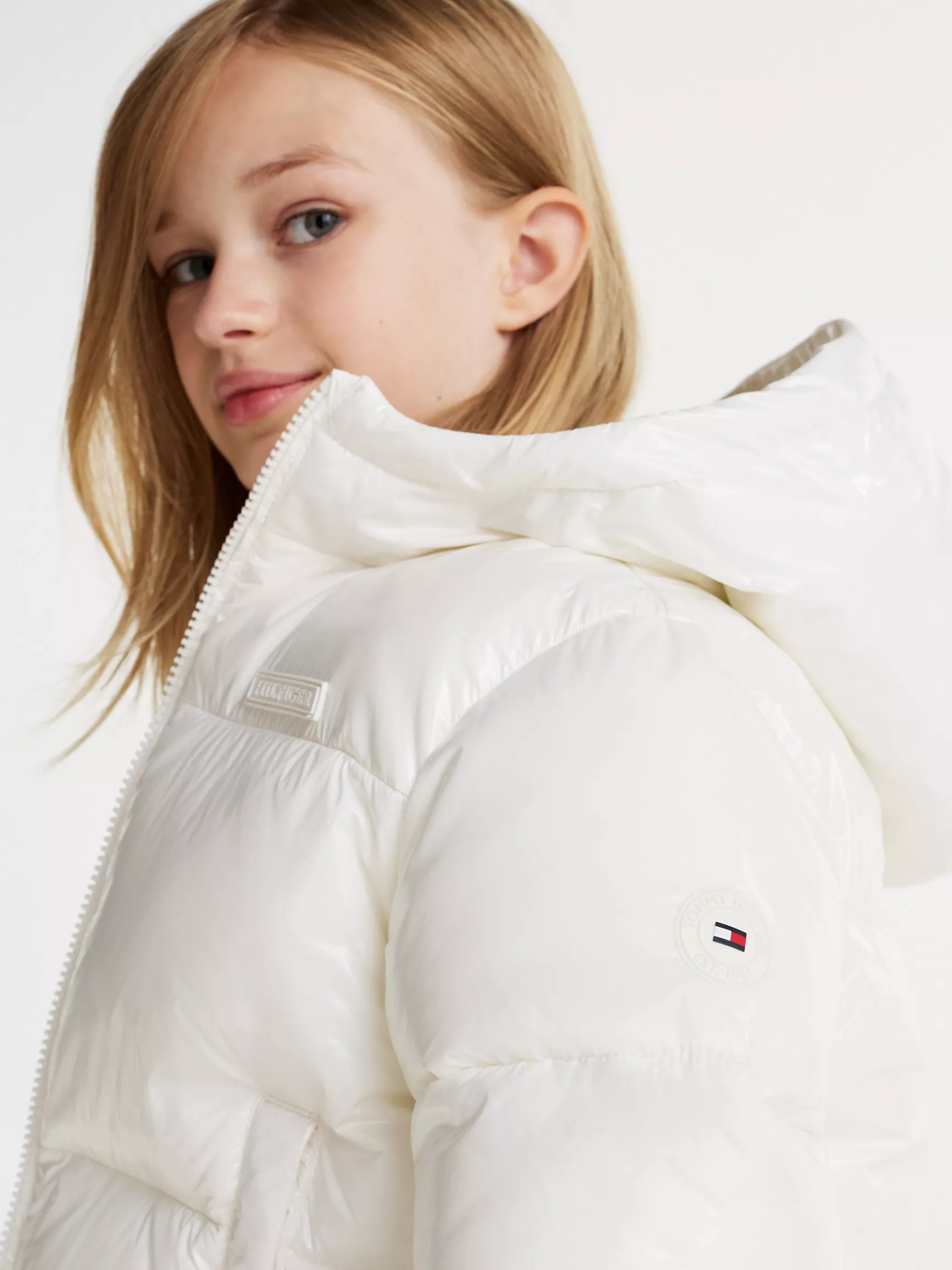 Куртка для девочки Tommy Hilfiger, Детский блестящий пуховик