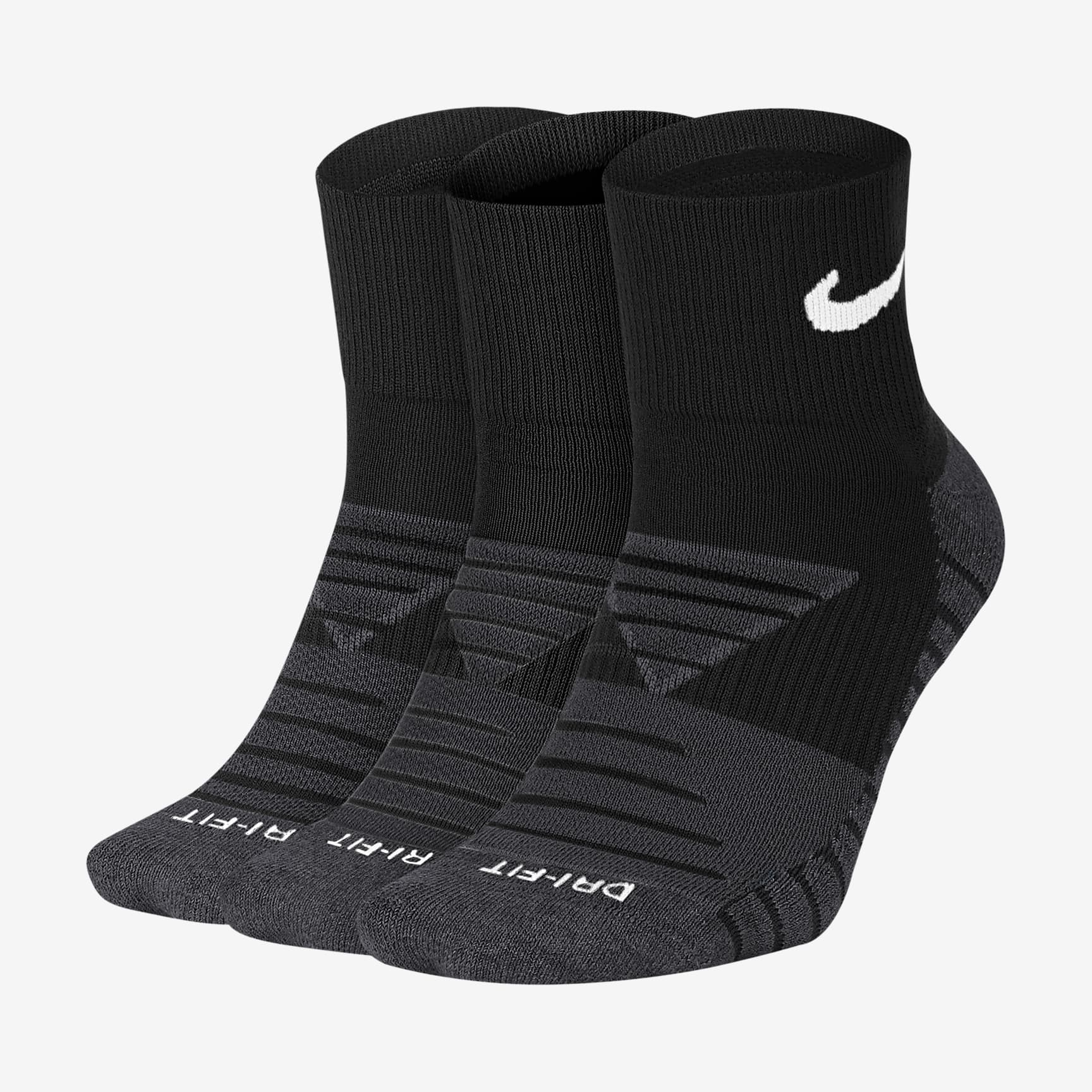 Nike Everyday Max Cushioned Training Ankle Socks (3 Pairs)