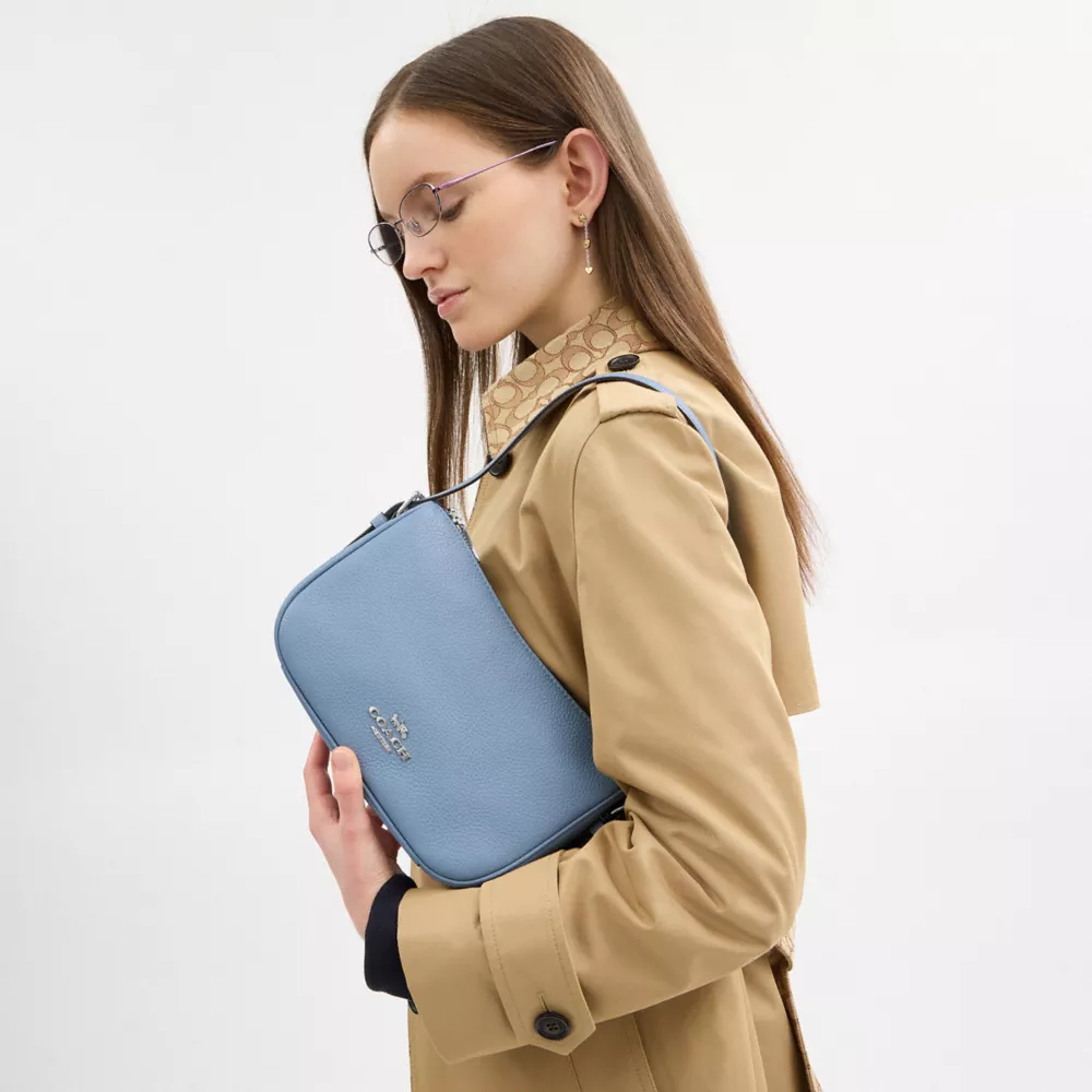Сумка COACH Kailey Shoulder Bag