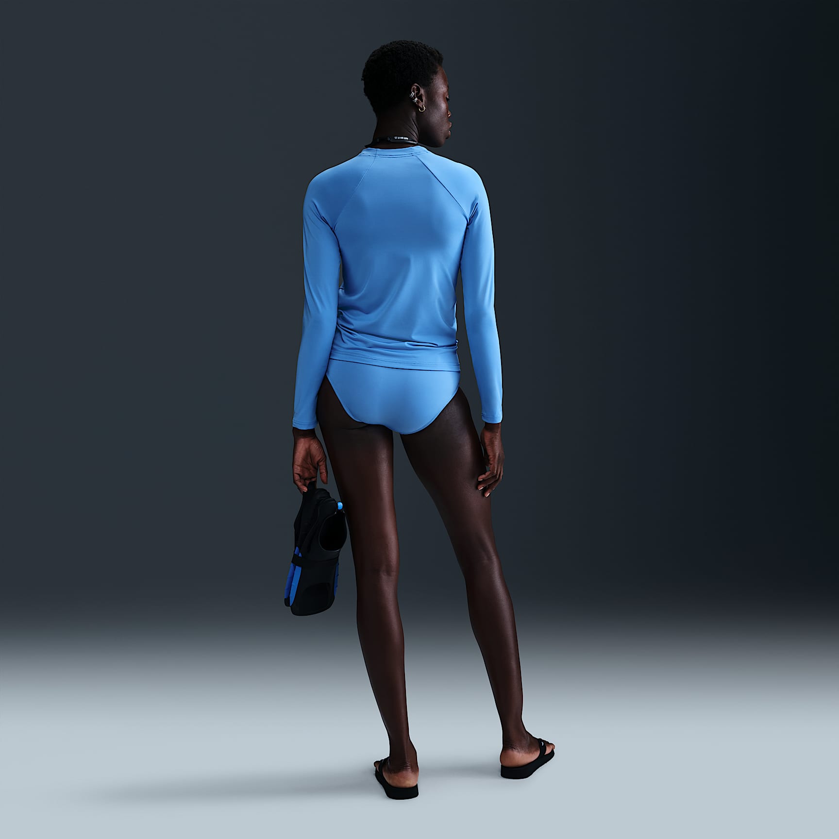 Nike Essential Women's Long-Sleeve Hydroguard Swim Shirt