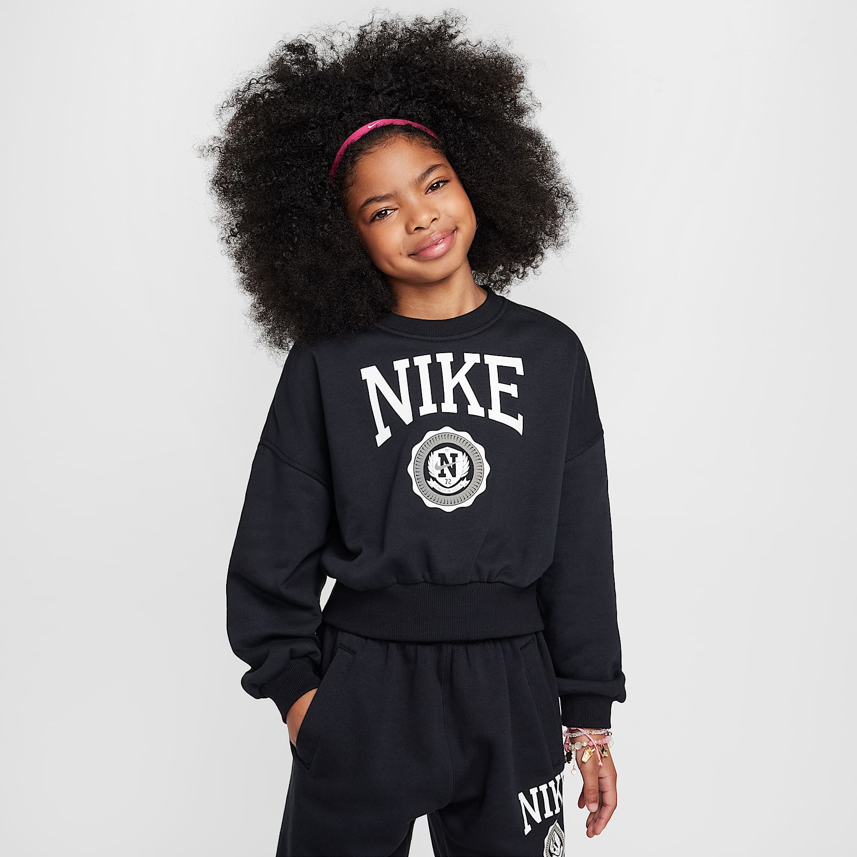 Nike Sportswear Club Girls' French Terry Crew-Neck Sweatshirt