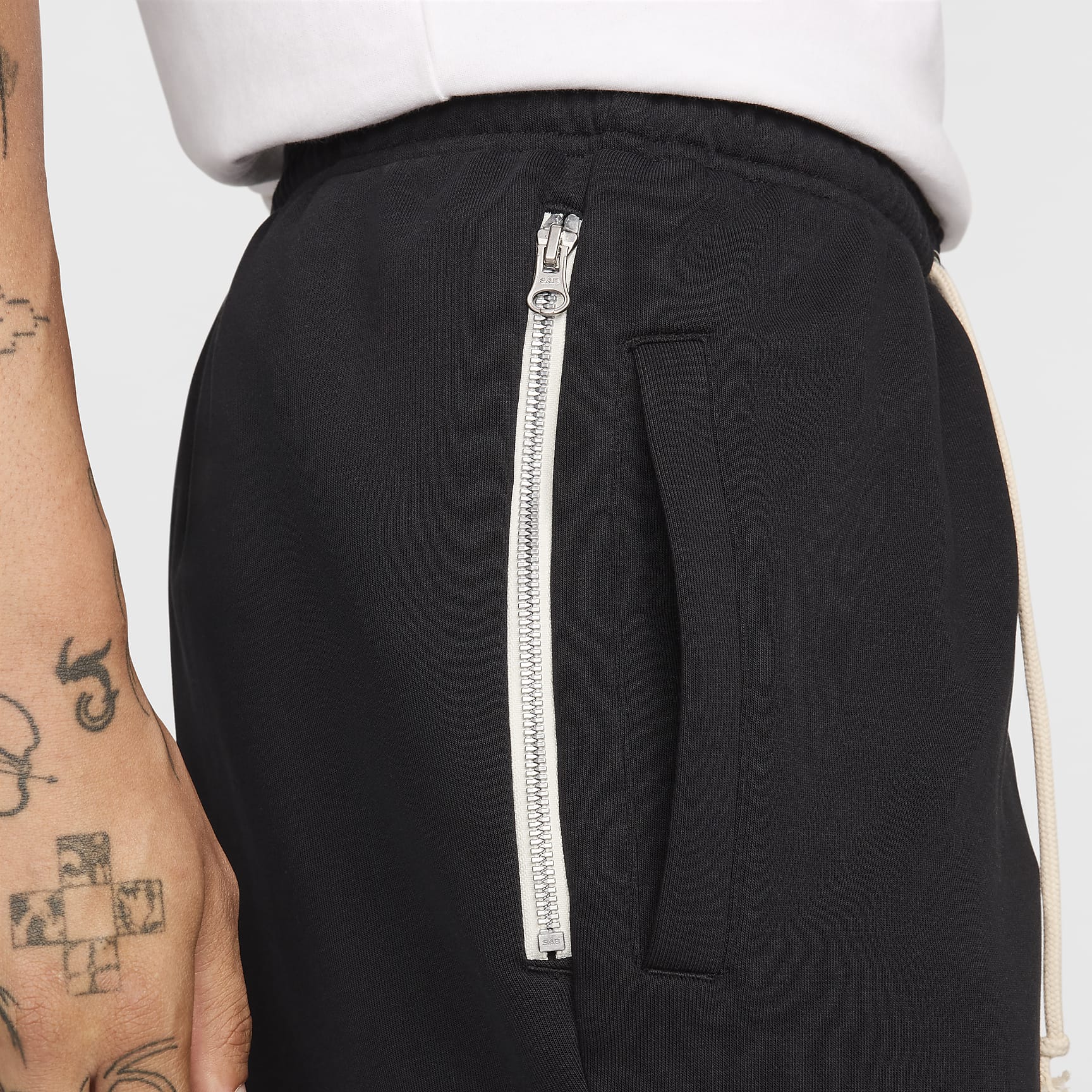 Nike Standard Issue Men's Dri-FIT Basketball Pants