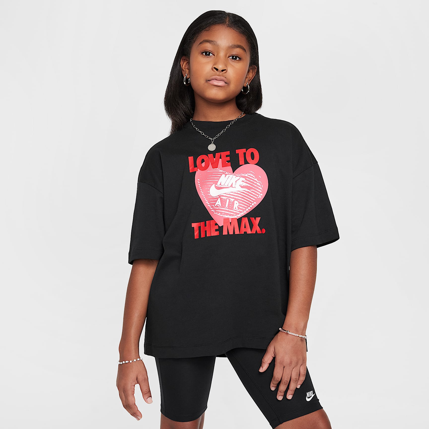 Nike Sportswear Big Kids' (Girls') T-Shirt