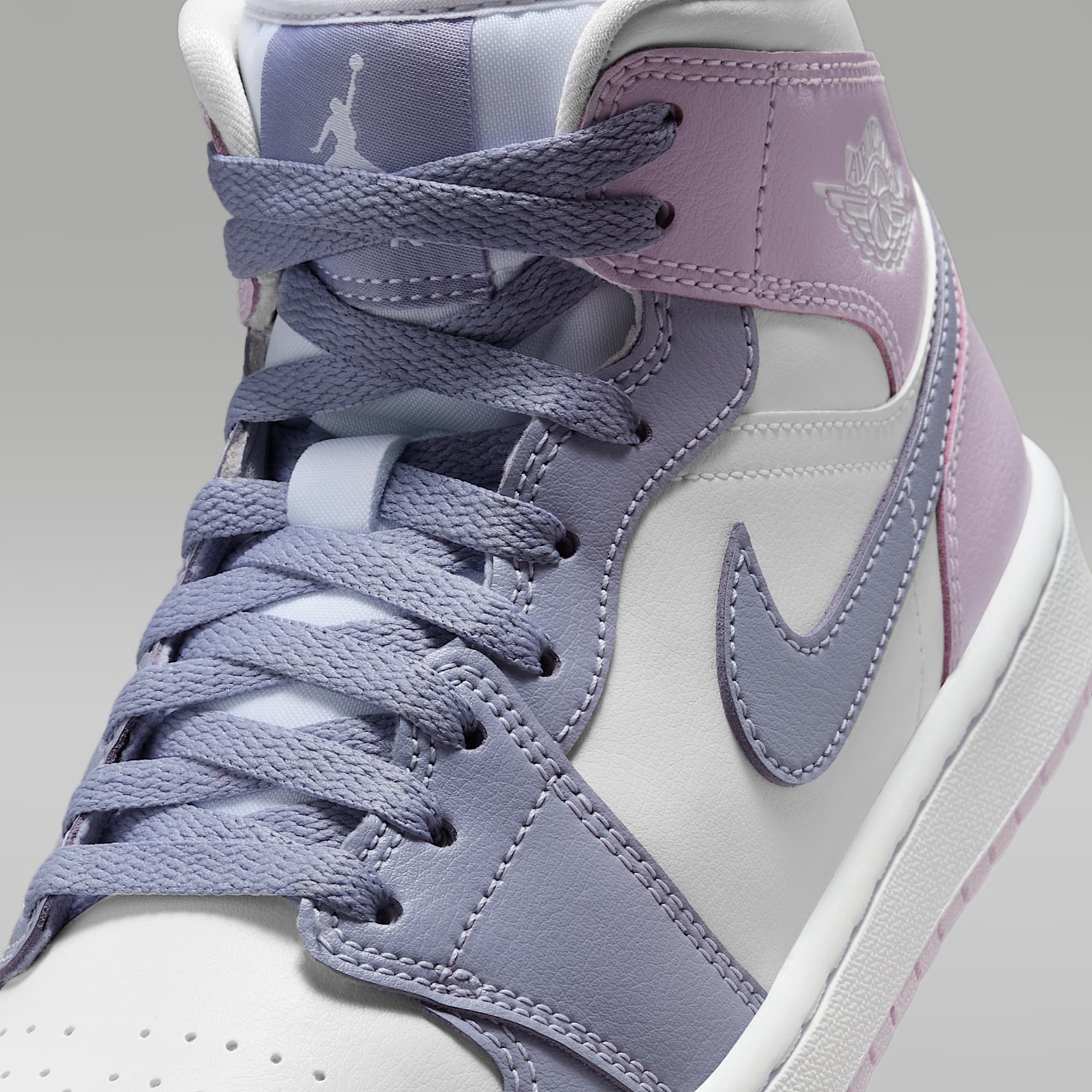 Air Jordan 1 Mid Women's Shoes