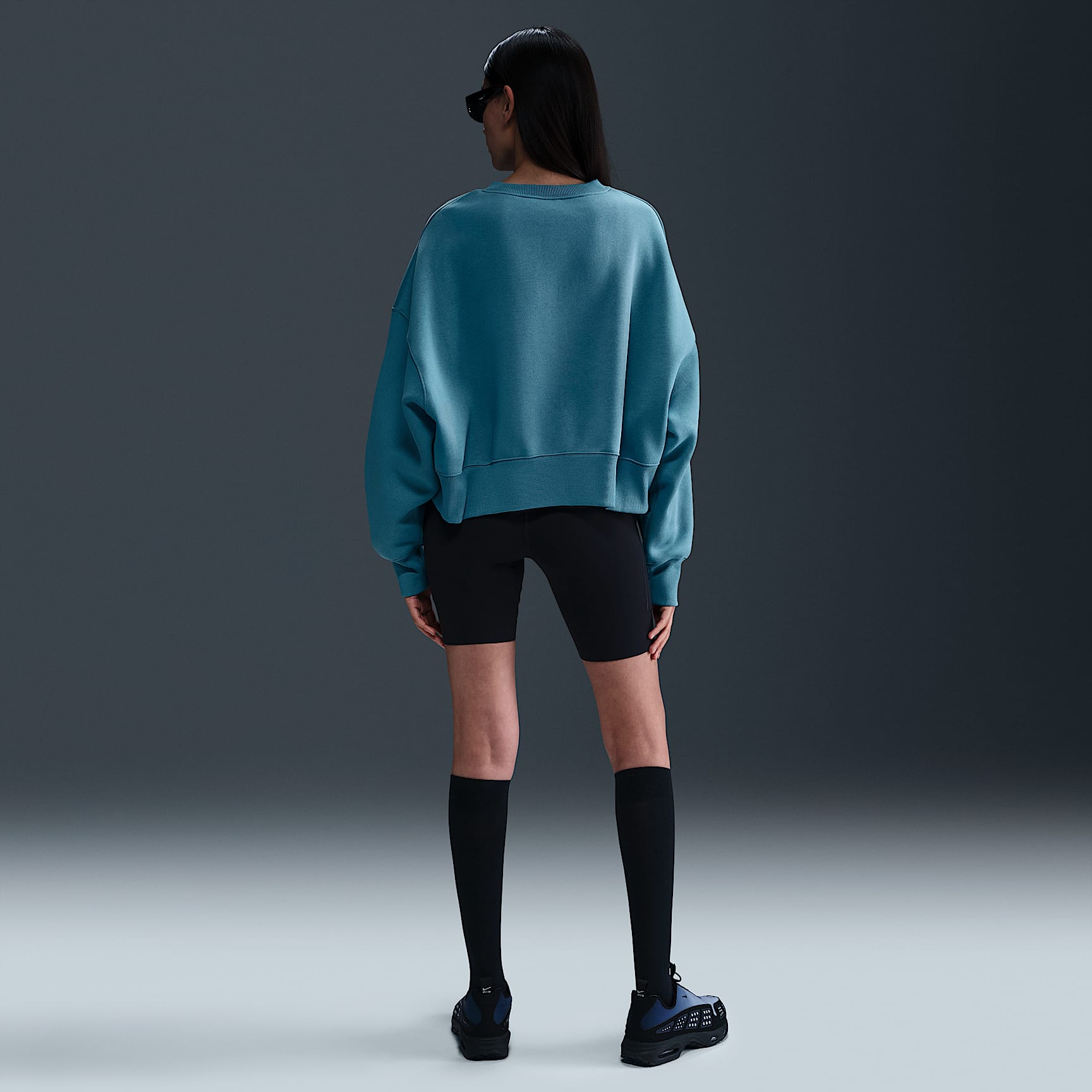Nike Sportswear Phoenix Fleece Women's Over-Oversized Crew-Neck Sweatshirt