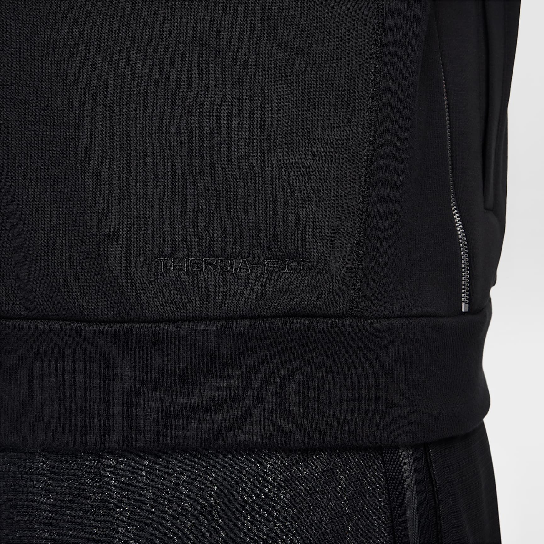 LeBron Standard Issue Men's Therma-FIT Basketball Jacket