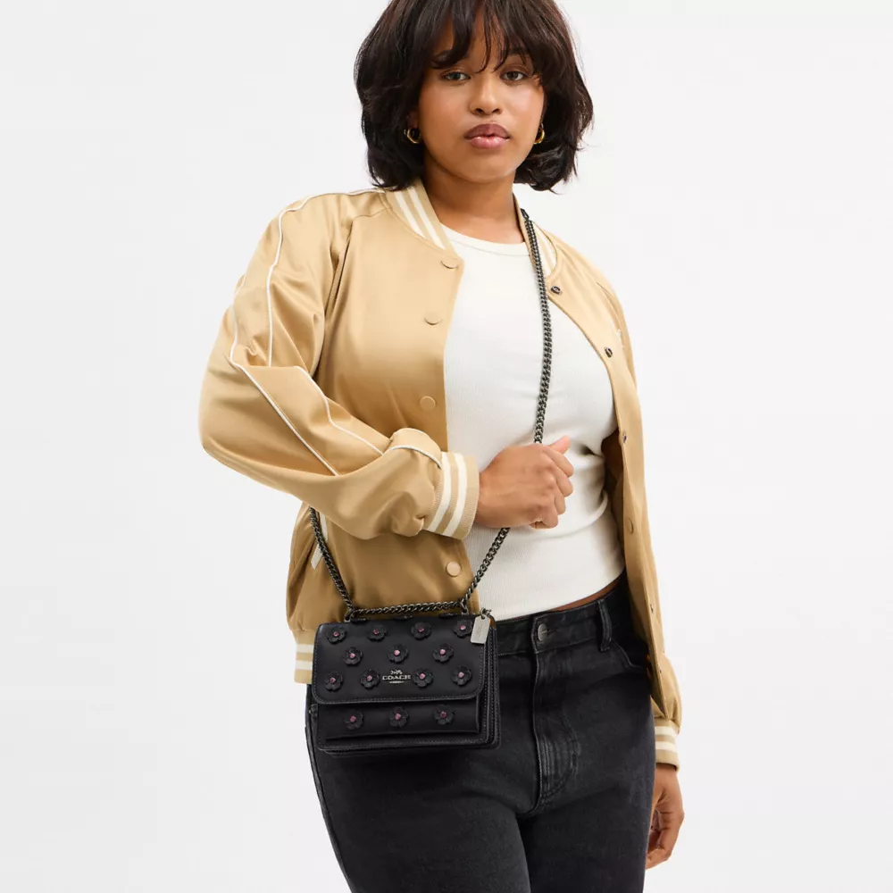 Сумка COACH Mini Klare Crossbody Bag With Floral Applique