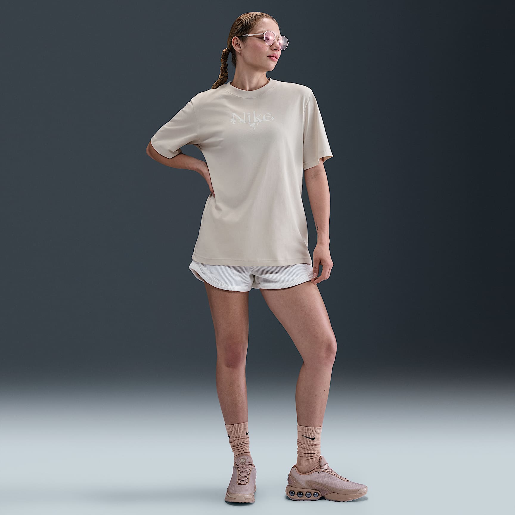 Nike Sportswear Women's Loose Short-Sleeve T-Shirt