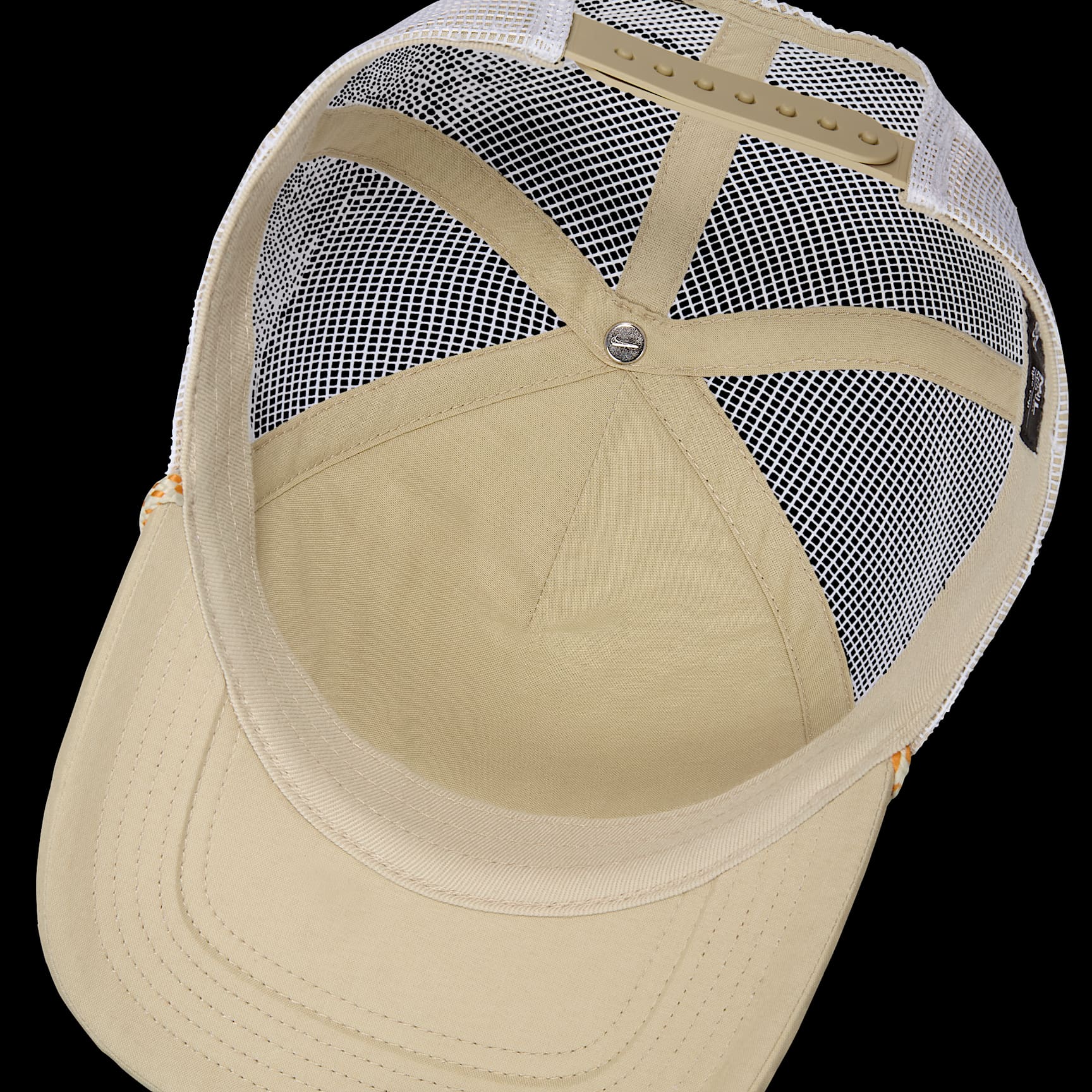 Nike Rise Structured Outdoor Trucker Cap