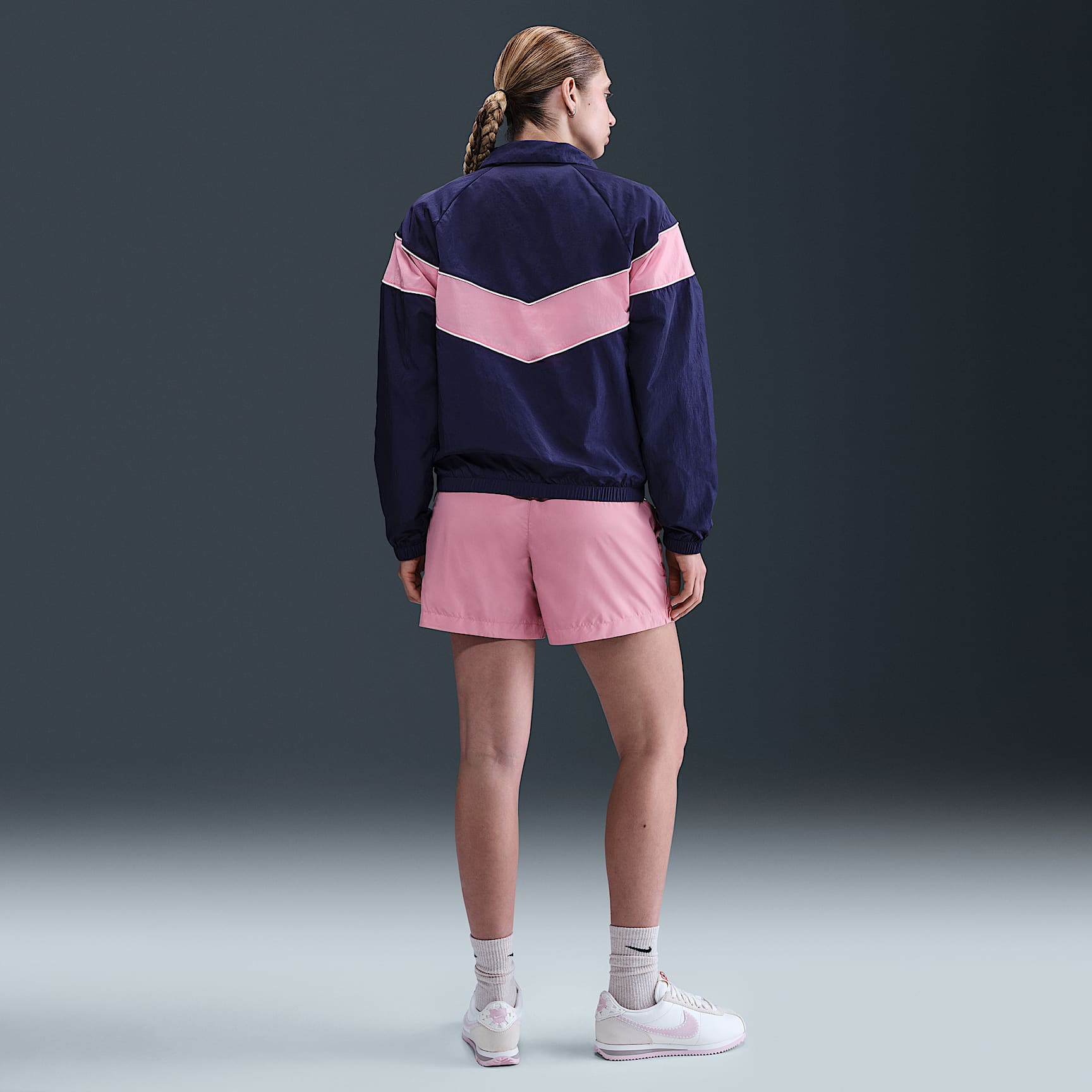 Nike Sportswear Classic Women's Mid-Rise 5" Woven Logo Shorts