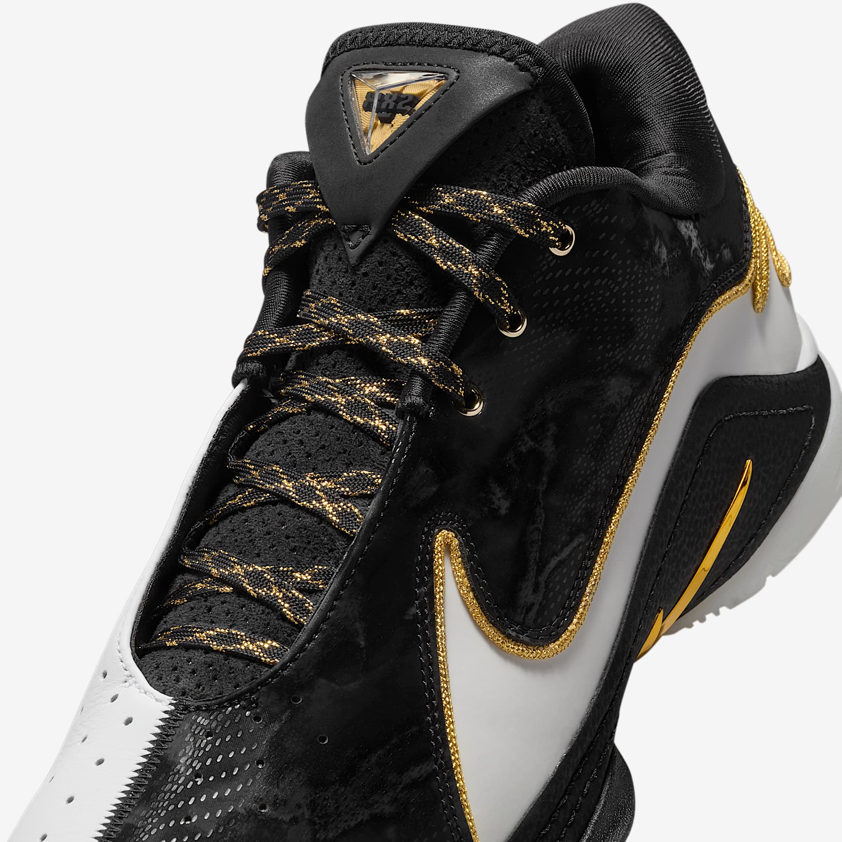 LeBron XXII “Mogul” Basketball Shoes