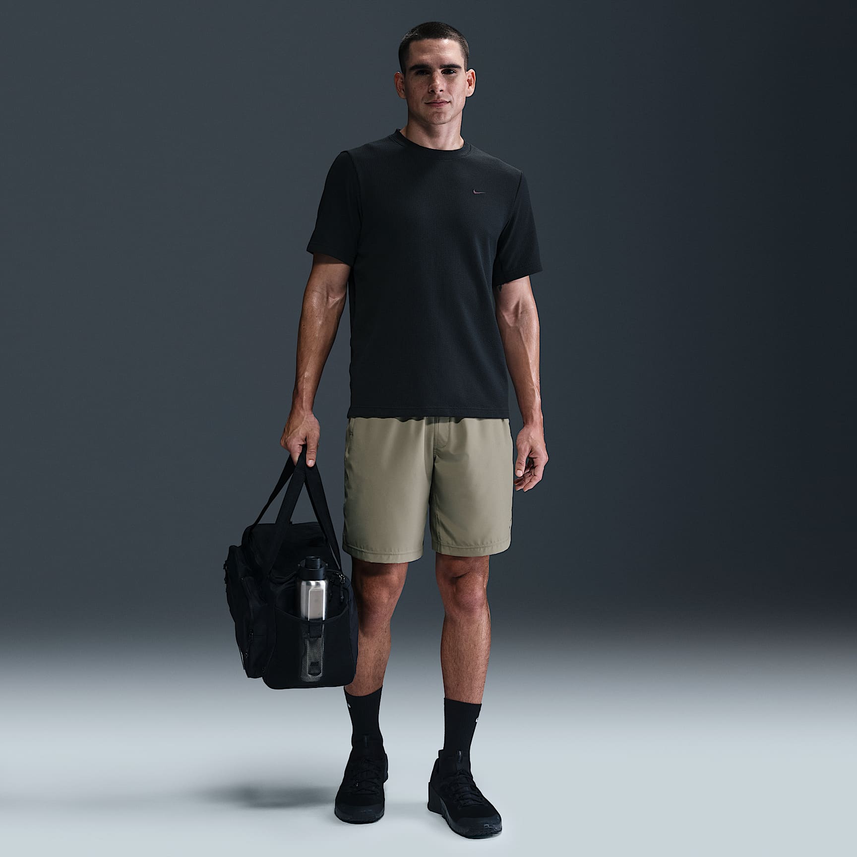 Nike Primary Men's Dri-FIT Short-Sleeve Versatile Top