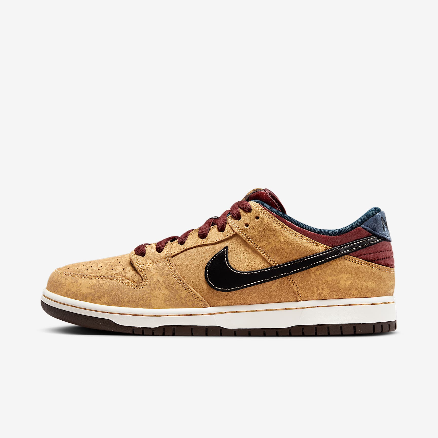Nike SB Dunk Low Pro Skate Shoes
