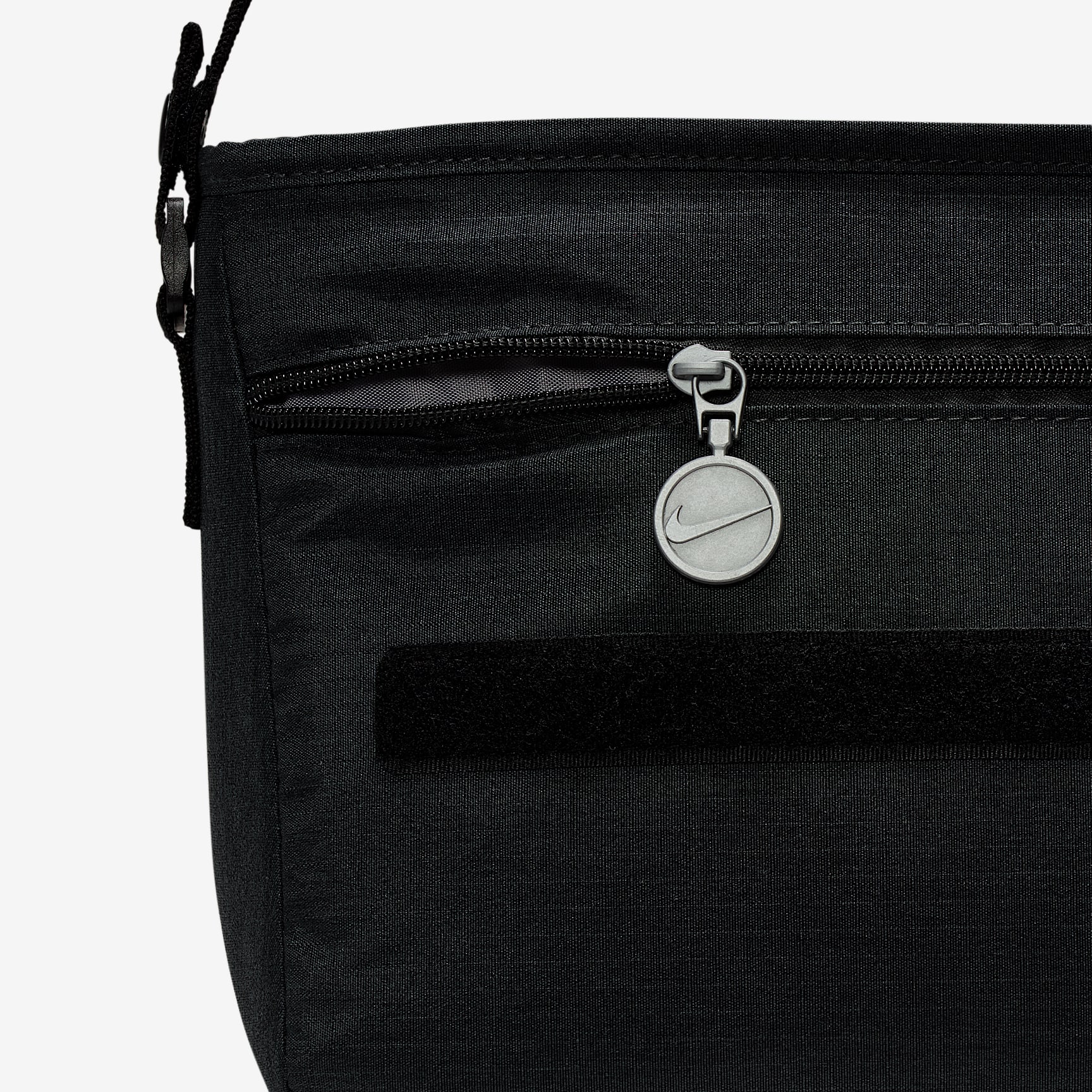 Nike Futura Messenger Lunch Tote (7.5L)