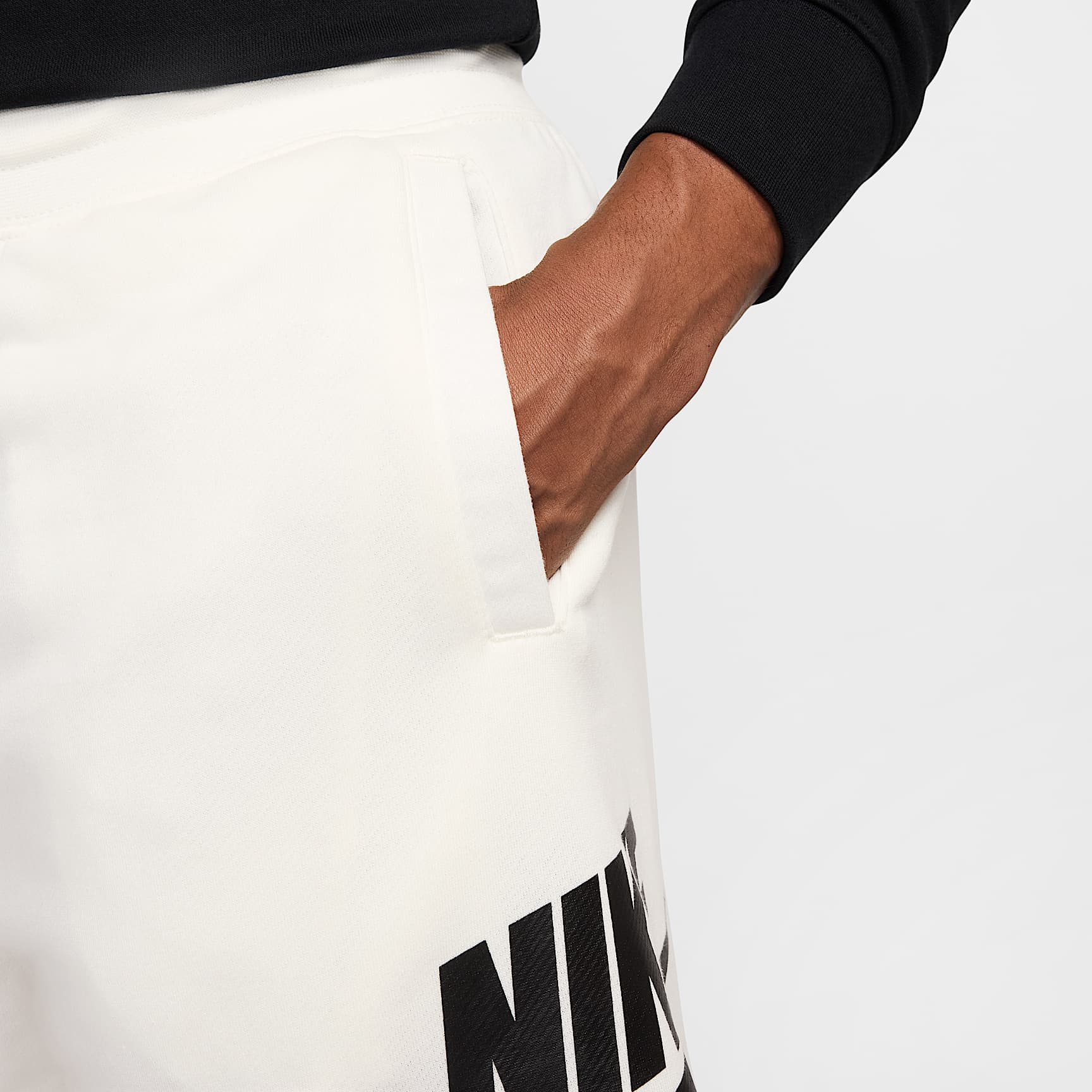Nike Club Men's French Terry Alumni Shorts