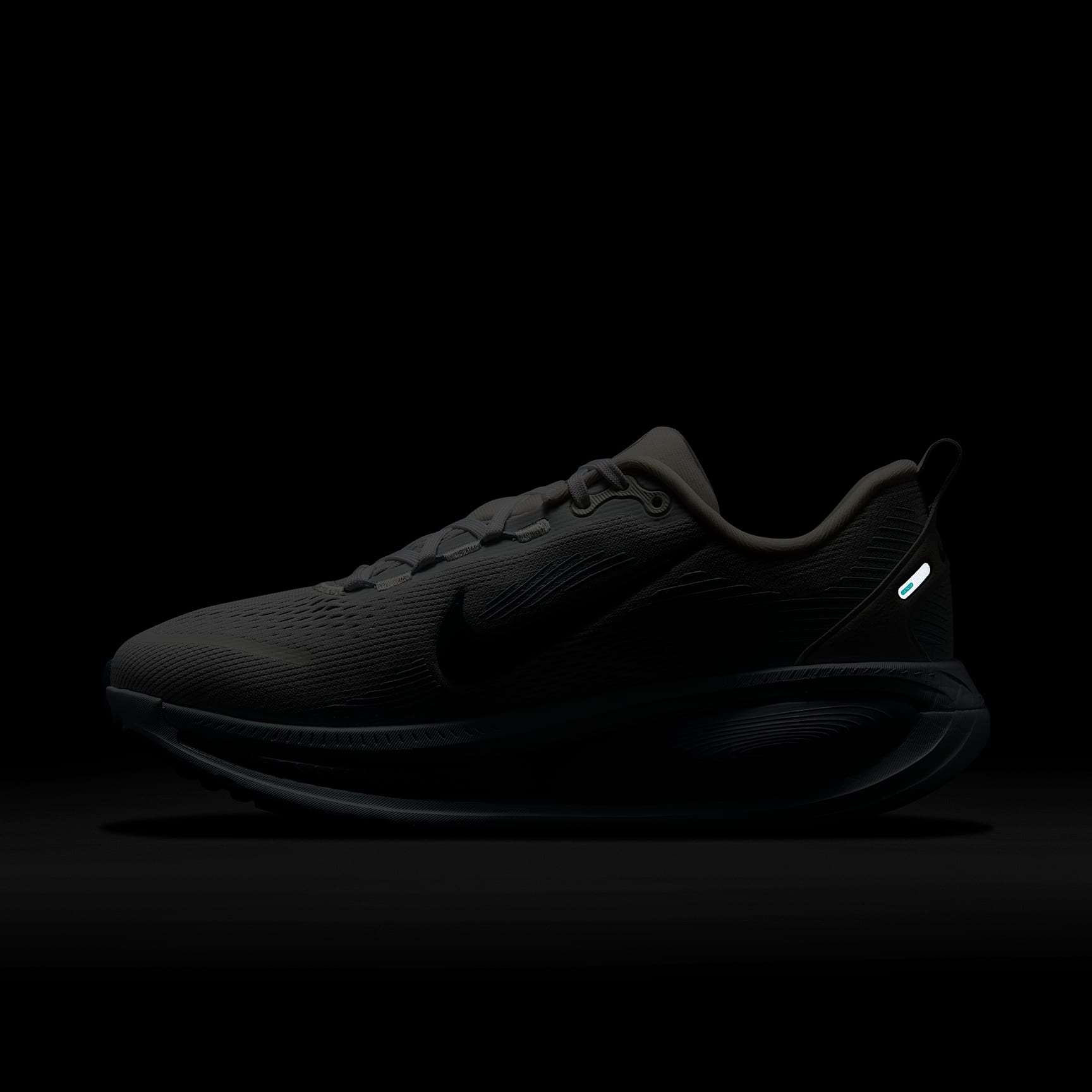 Nike Vomero 18 Women's Road Running Shoes