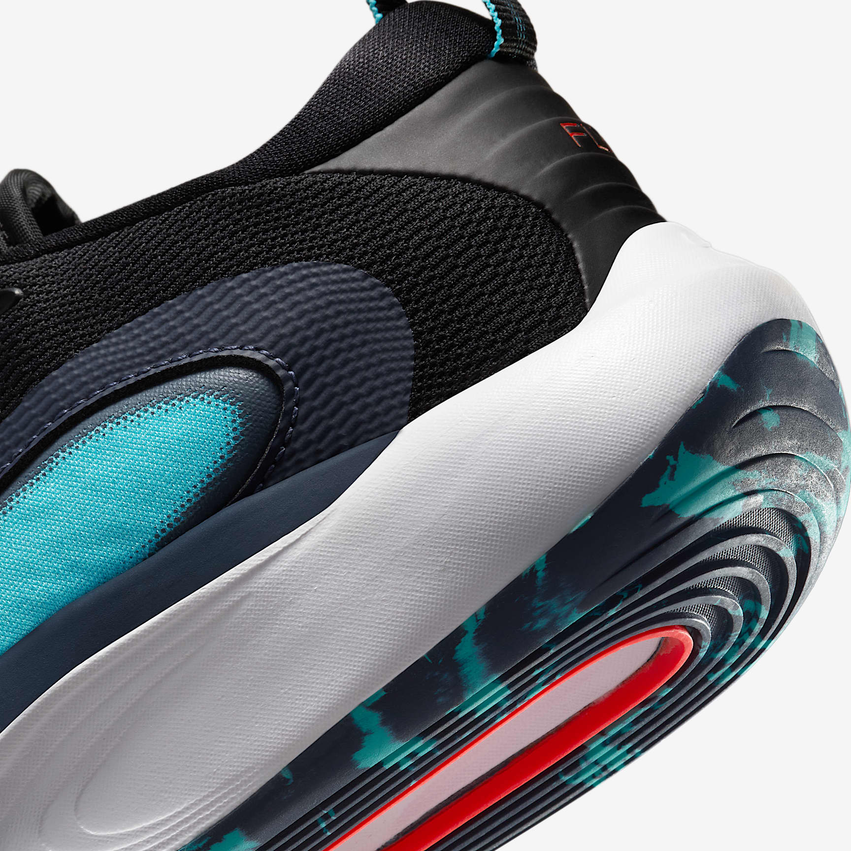 Nike IsoFly Big Kids' Basketball Shoes
