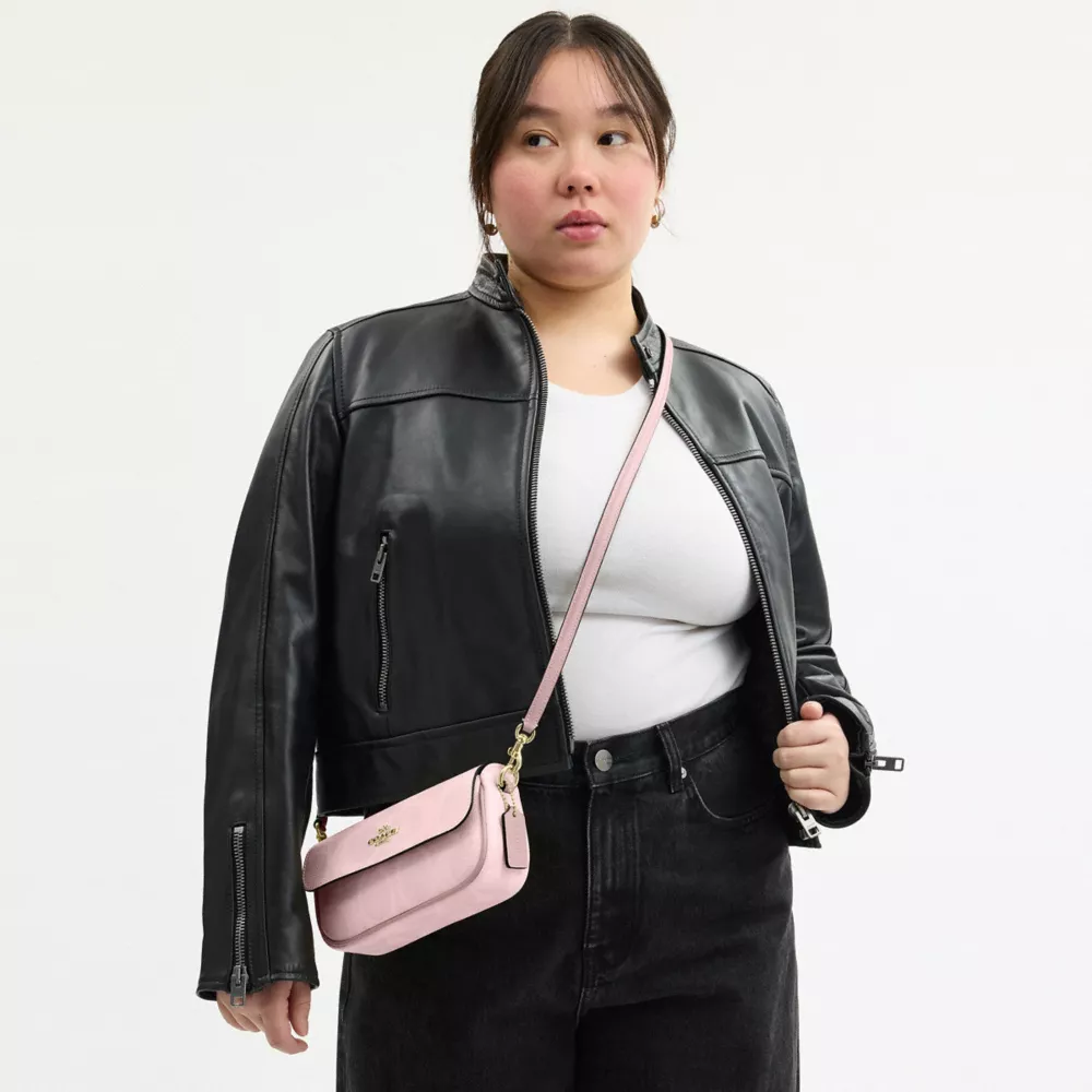 Сумка COACH Hailey Flap Bag In Signature Canvas