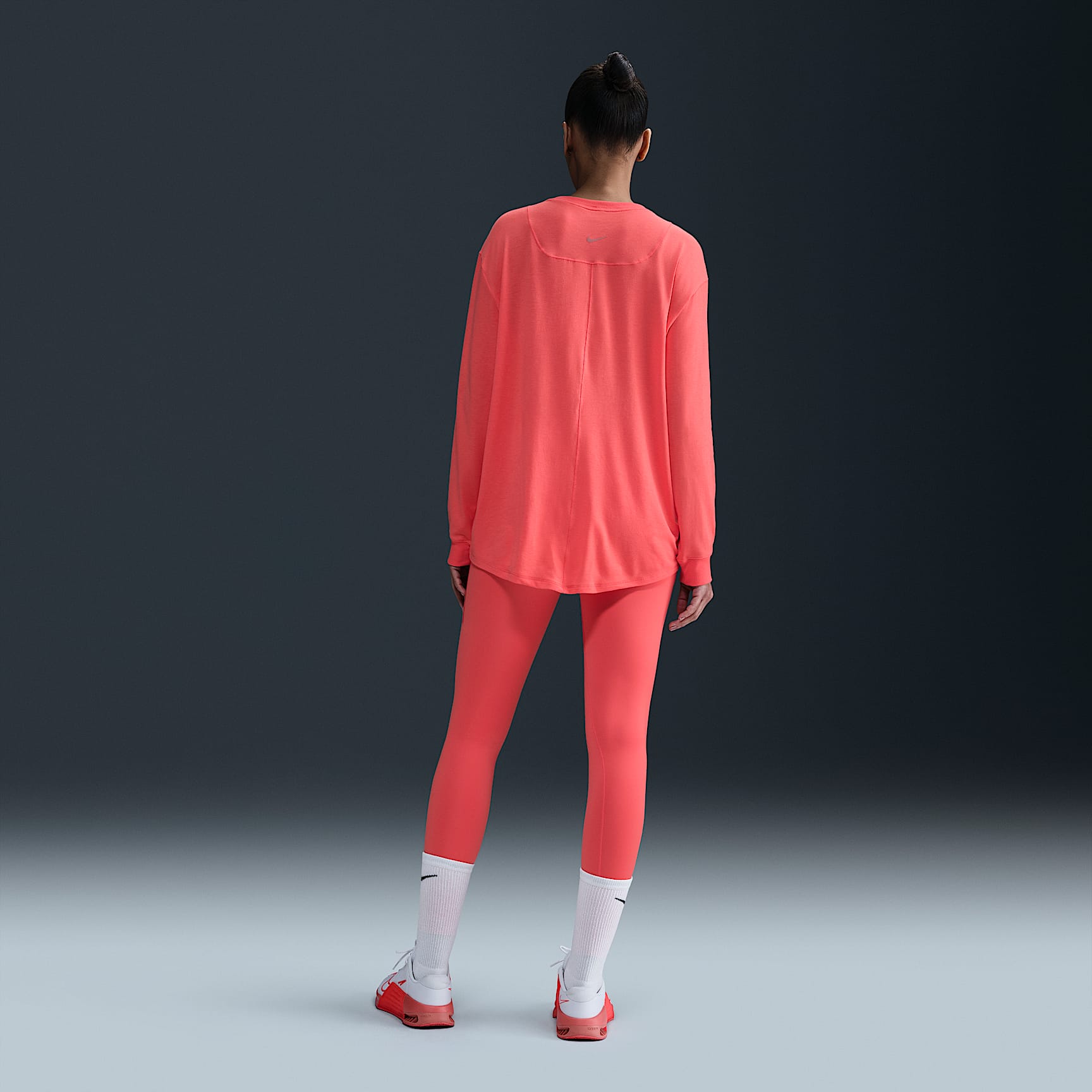 Nike One Relaxed Women's Dri-FIT Long-Sleeve Top