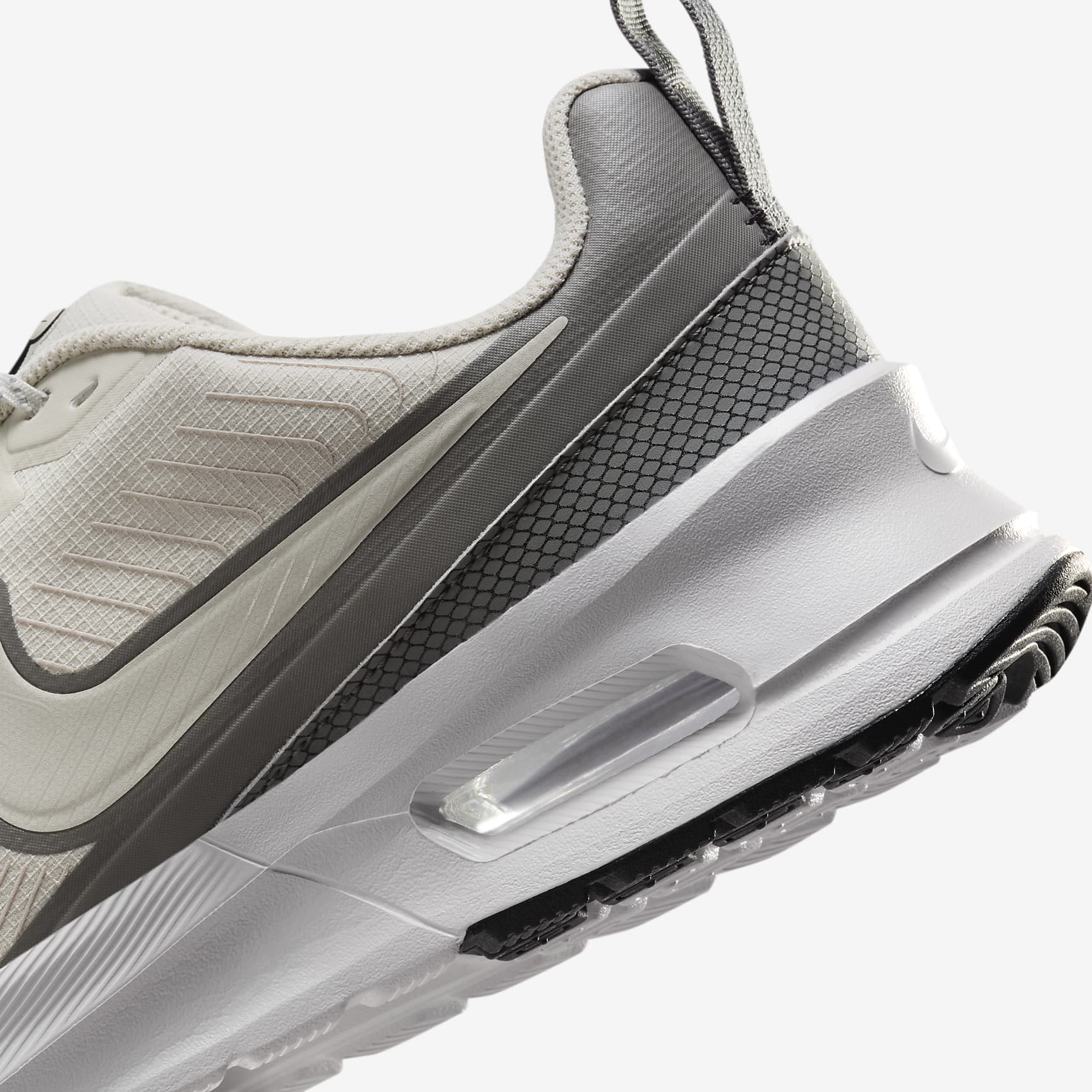 Nike Air Max Nuaxis Men's Winterized Shoes