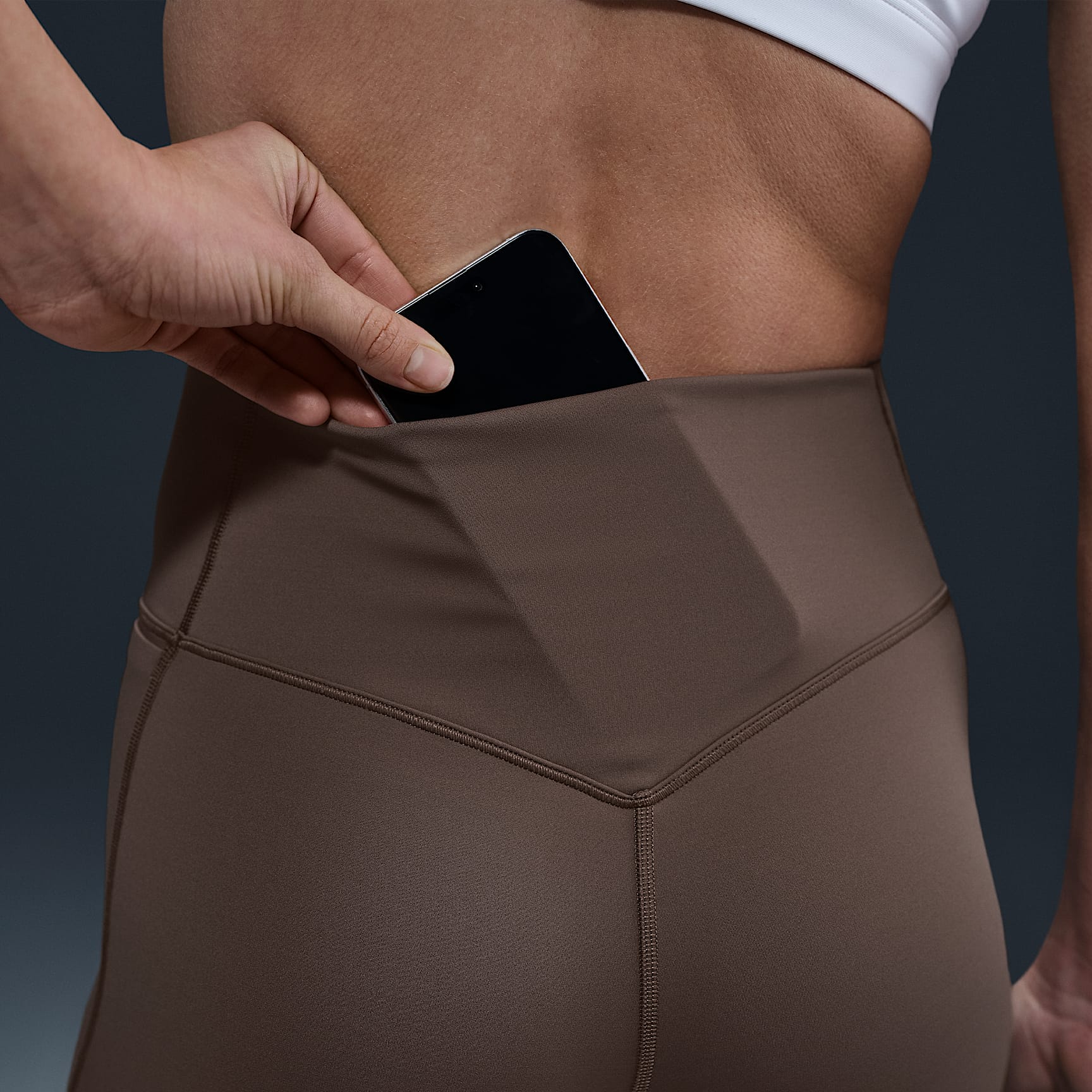 Nike Universa Women's Medium-Support High-Waisted Full-Length Leggings with Pockets