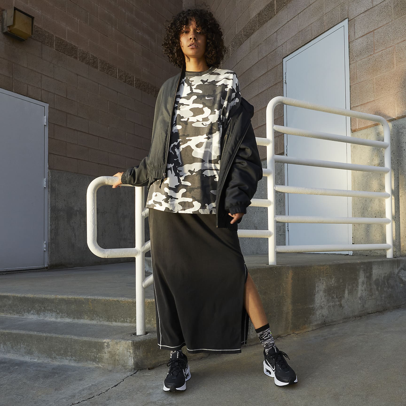 Nike Air Max INTRLK Women's Shoes