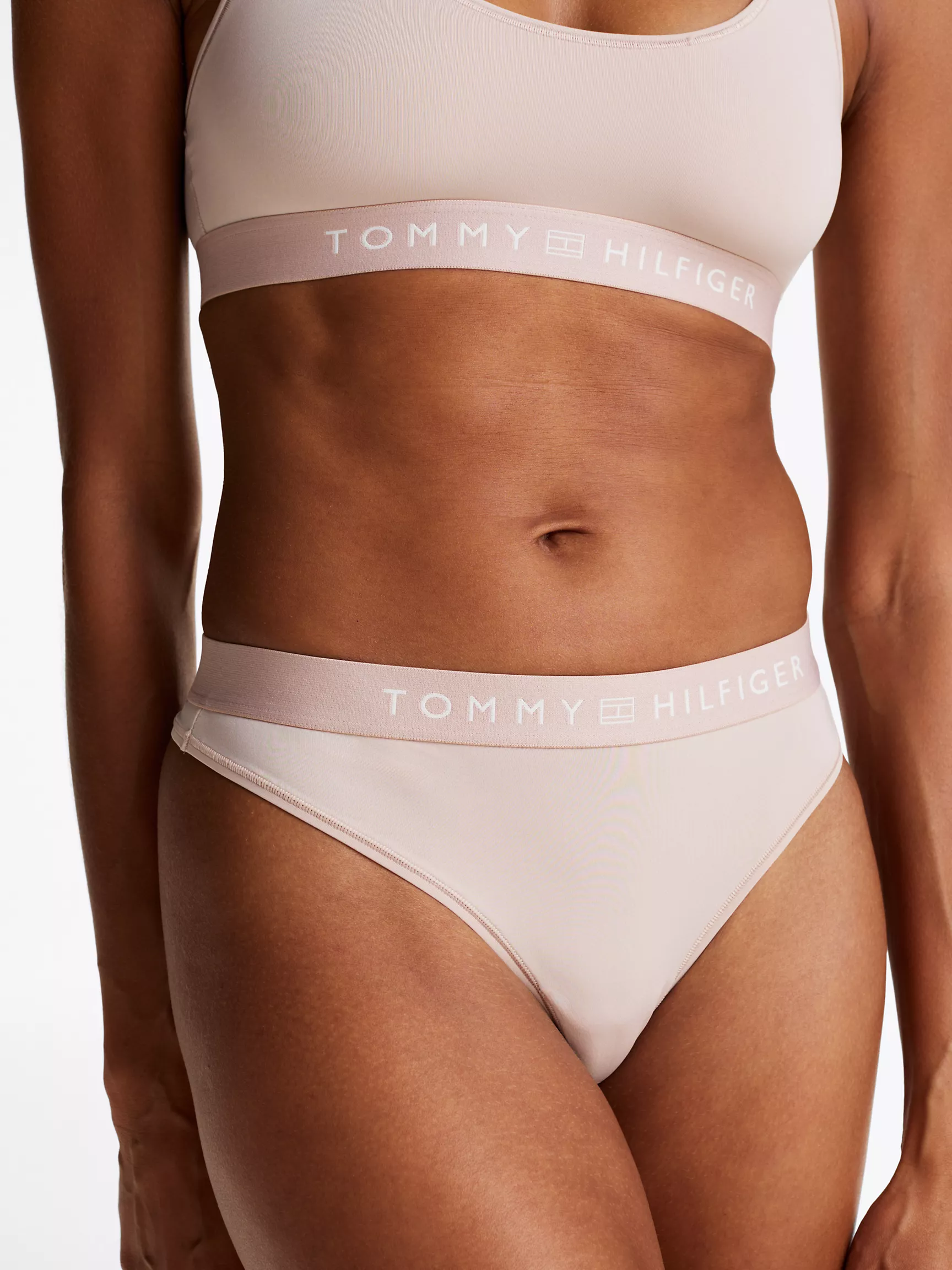 Женское нижнее белье Tommy Hilfiger, Эластичные стринги THFlex с логотипом Tommy