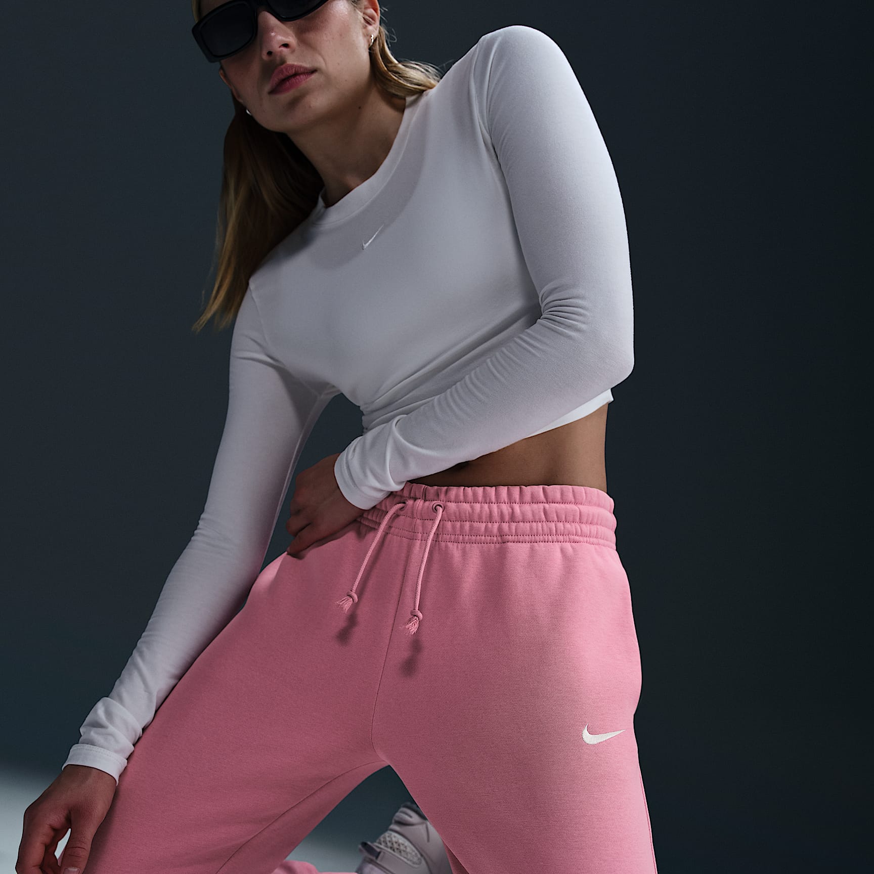 Nike Sportswear Phoenix Fleece Women's Mid-Rise Sweatpants