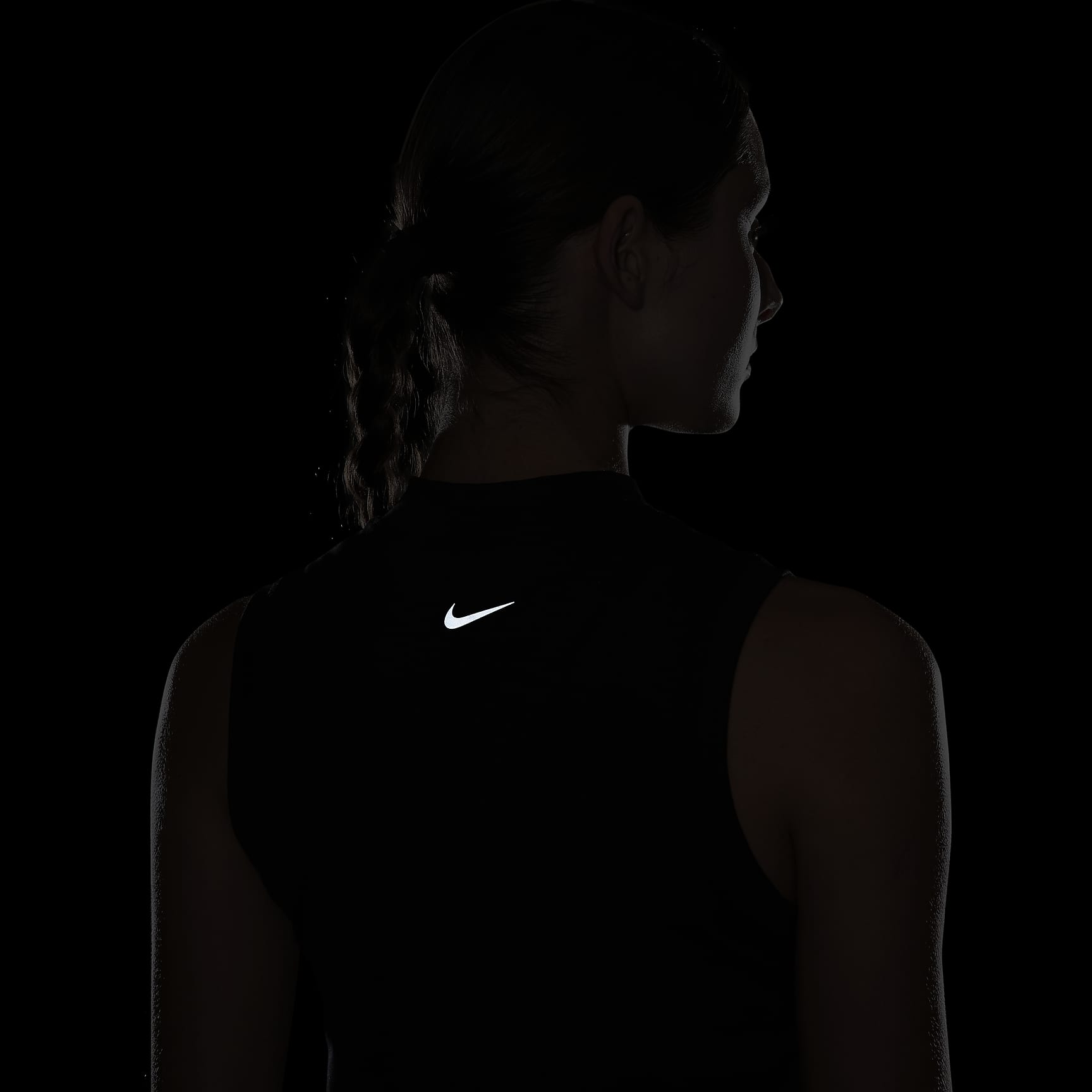 Nike One Fitted Women's Dri-FIT Mock-Neck Cropped Tank Top
