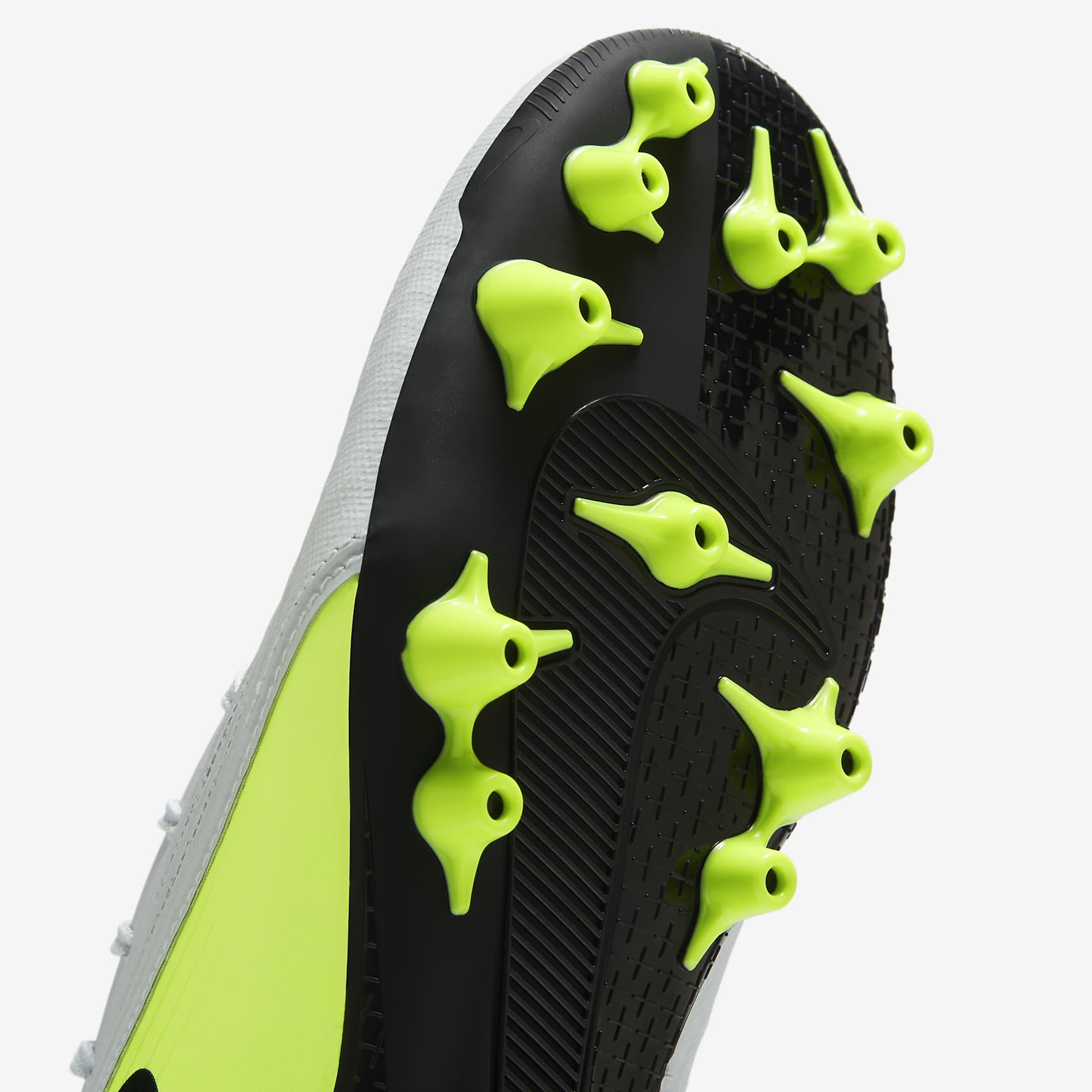 Nike Phantom GX 2 Academy AG Low-Top Soccer Cleats