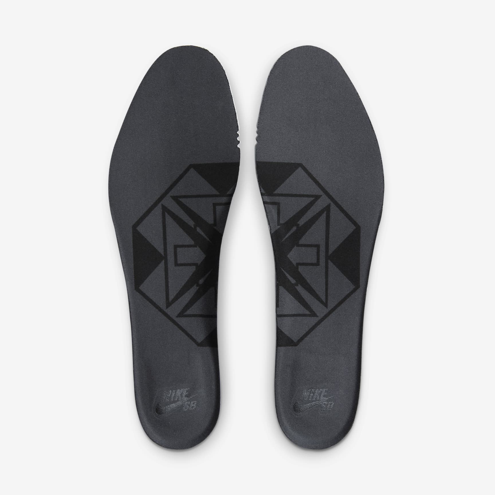 Nike Zoom Blazer Mid Skate Shoes