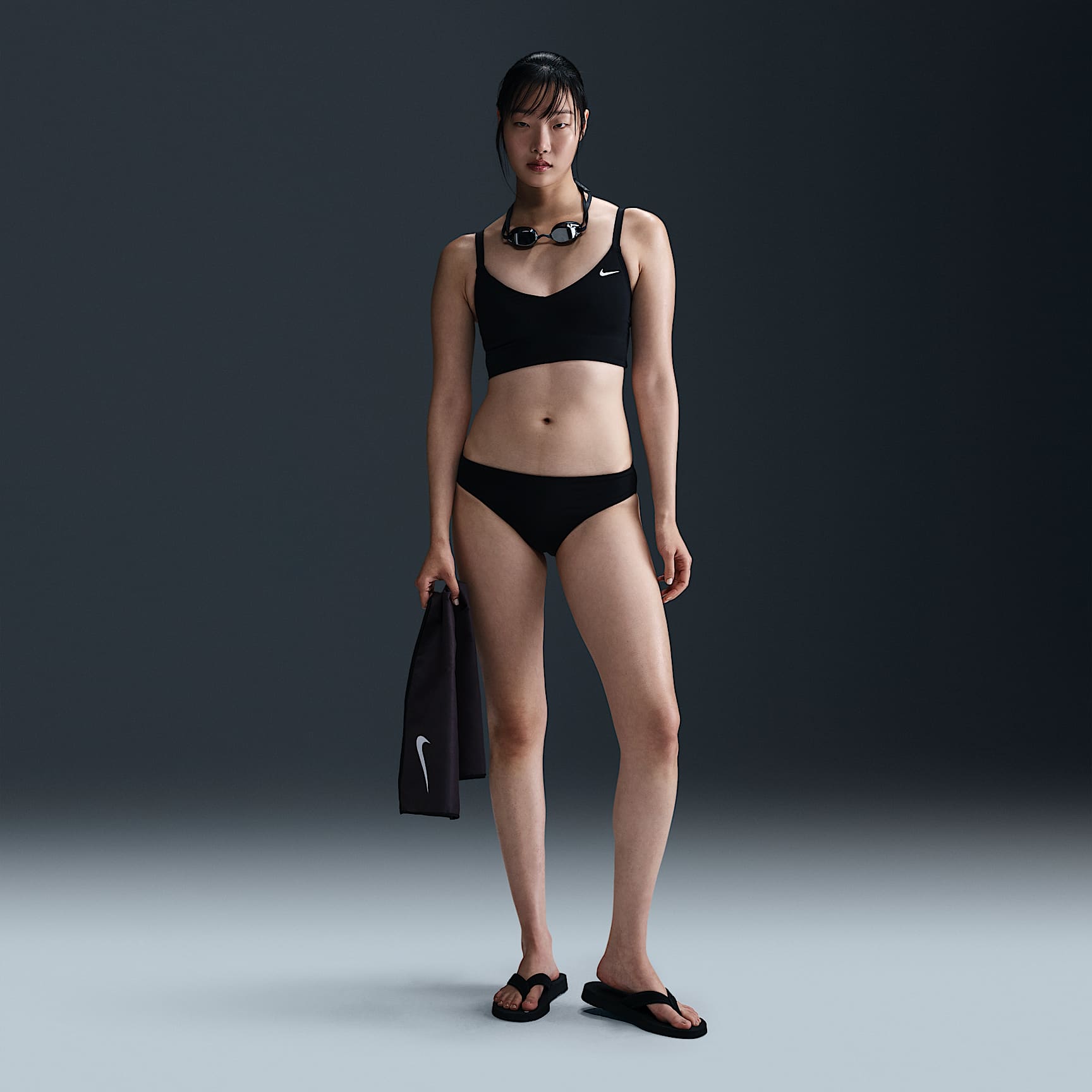 Nike Swim Essential Women's V-Neck Midkini
