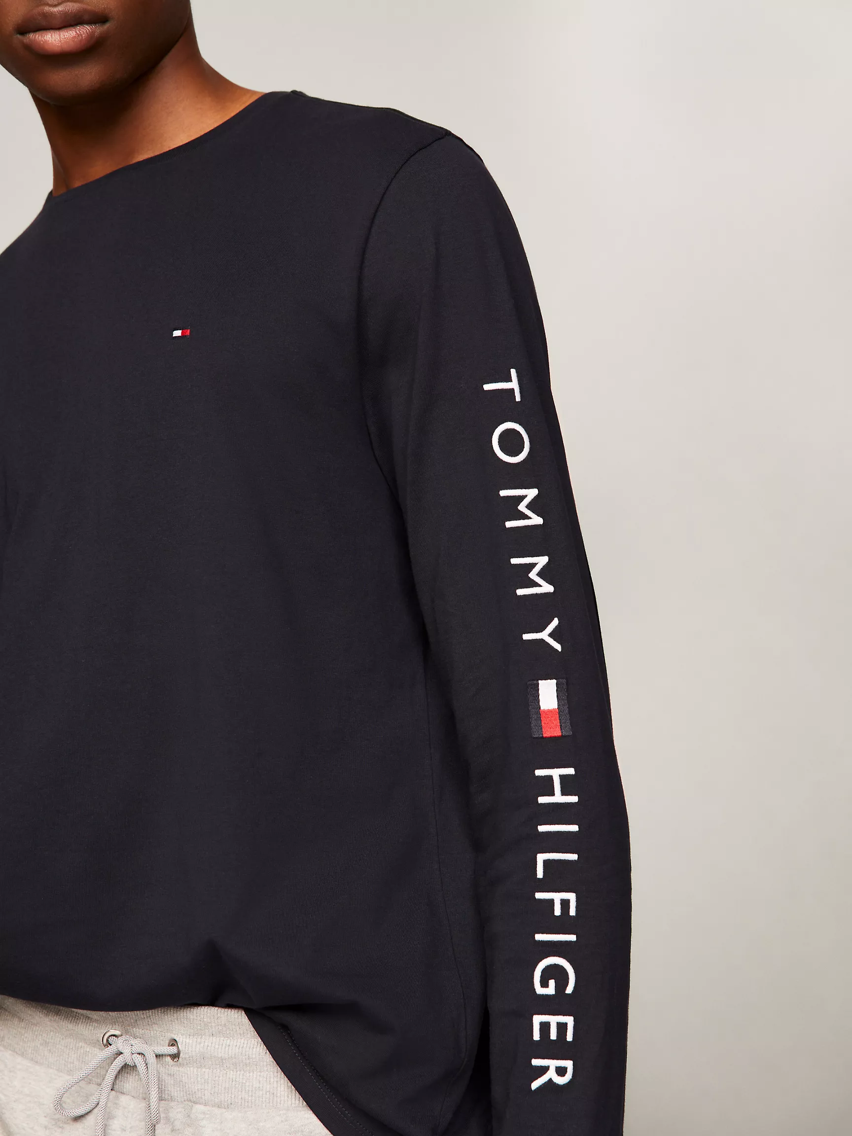 Мужская футболка Tommy Hilfiger, Футболка с длинным рукавом и логотипом Tommy