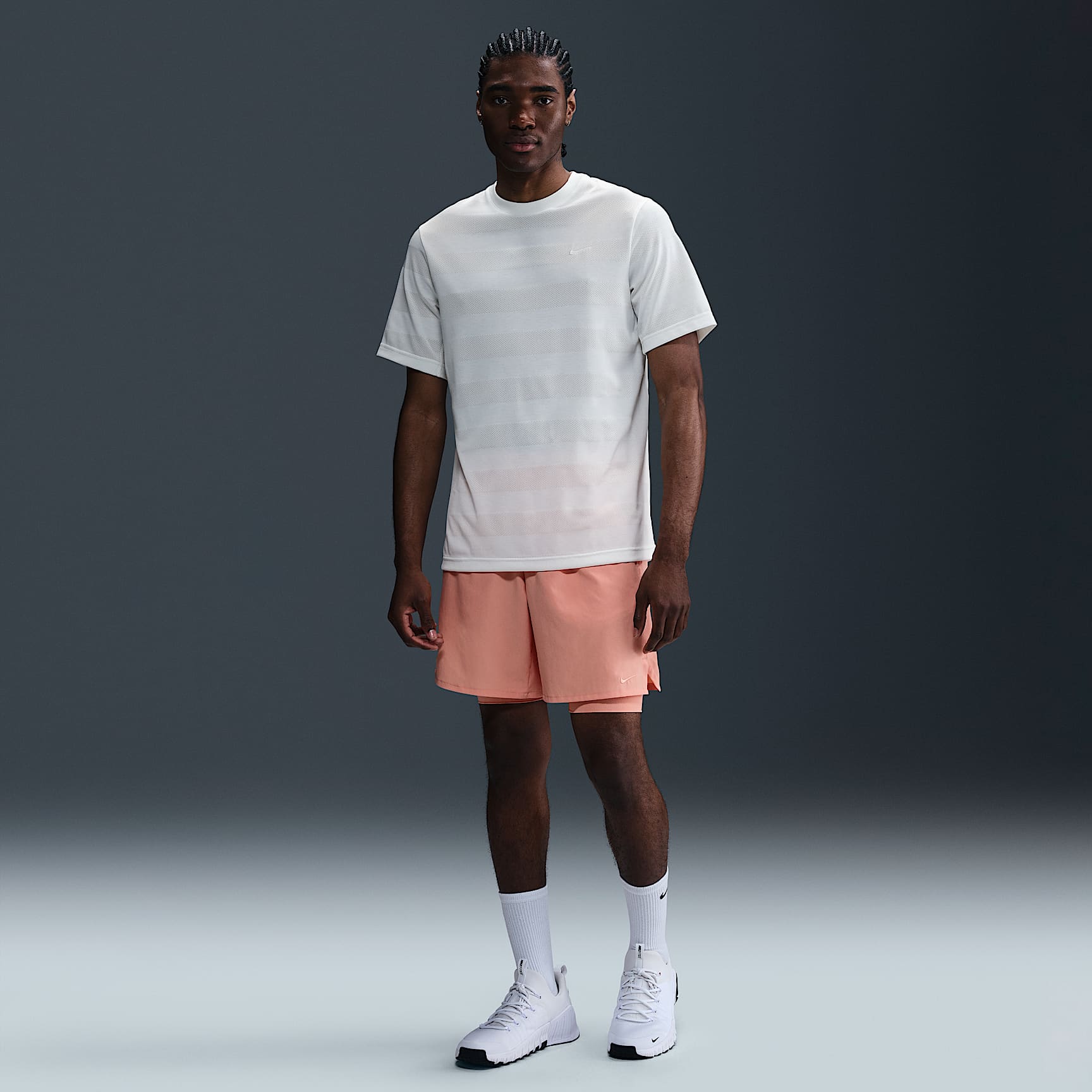 Nike Primary Men's Dri-FIT Short-Sleeve Fitness Top