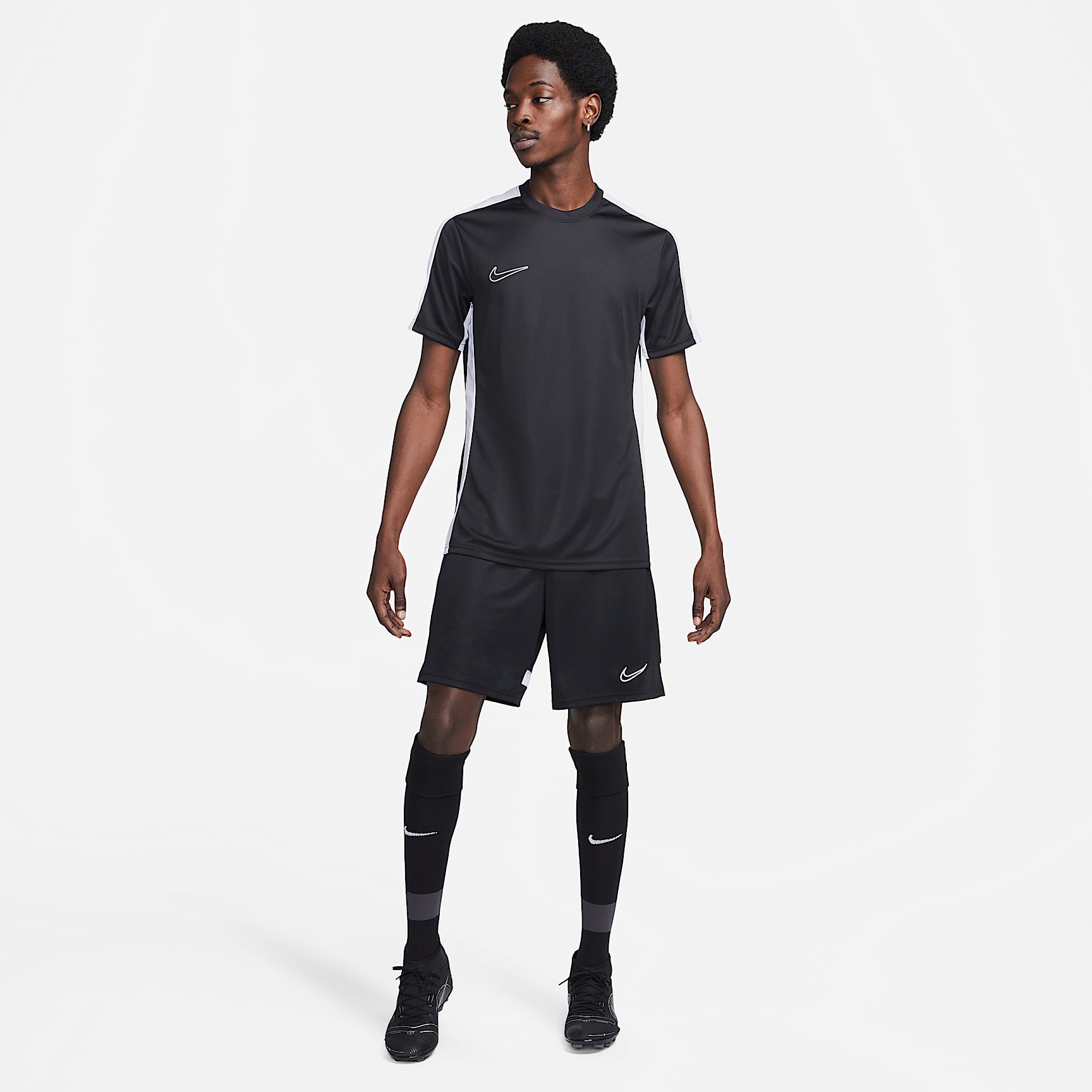Nike Academy Men's Dri-FIT Short-Sleeve Soccer Top