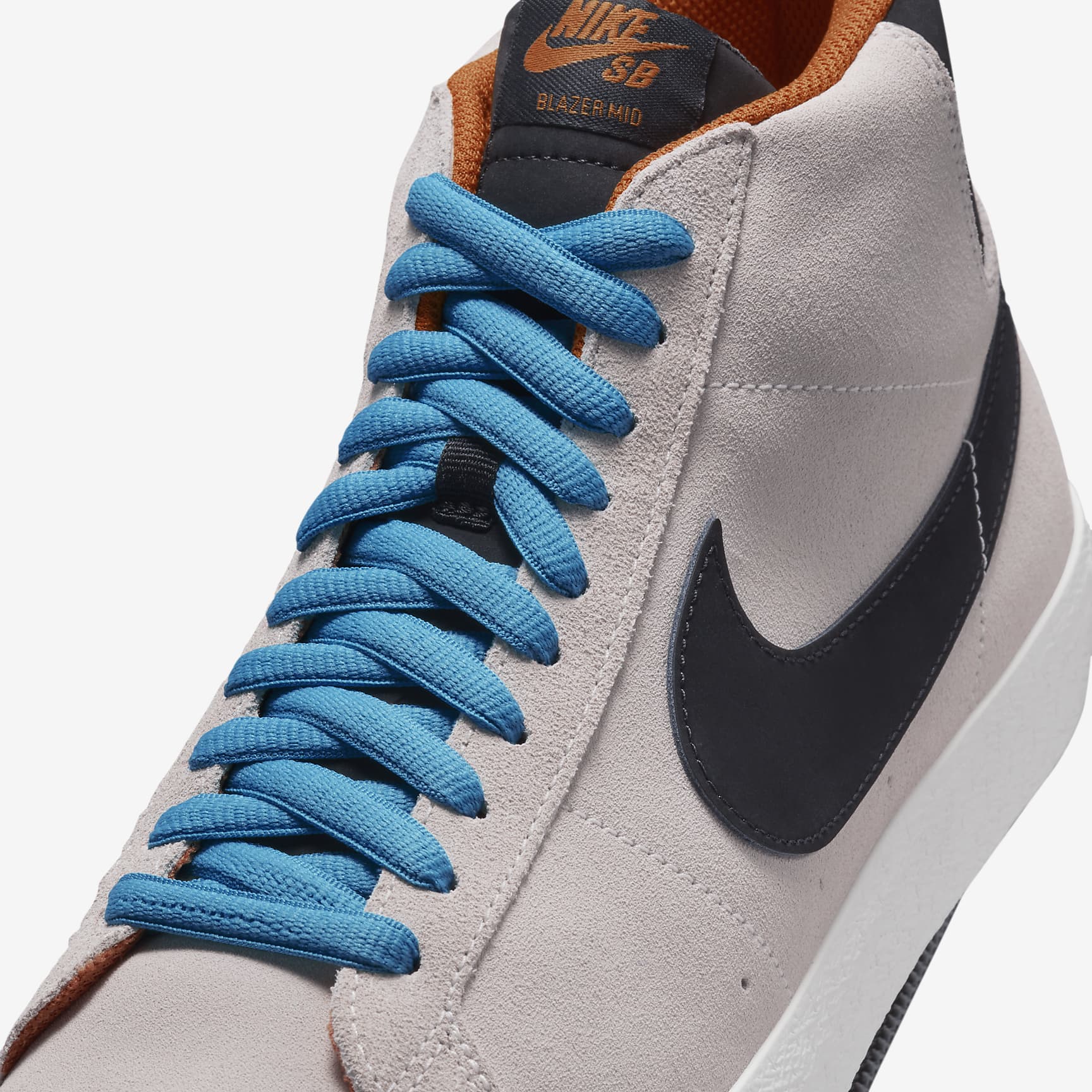 Nike SB Zoom Blazer Mid Electric Skate Shoes