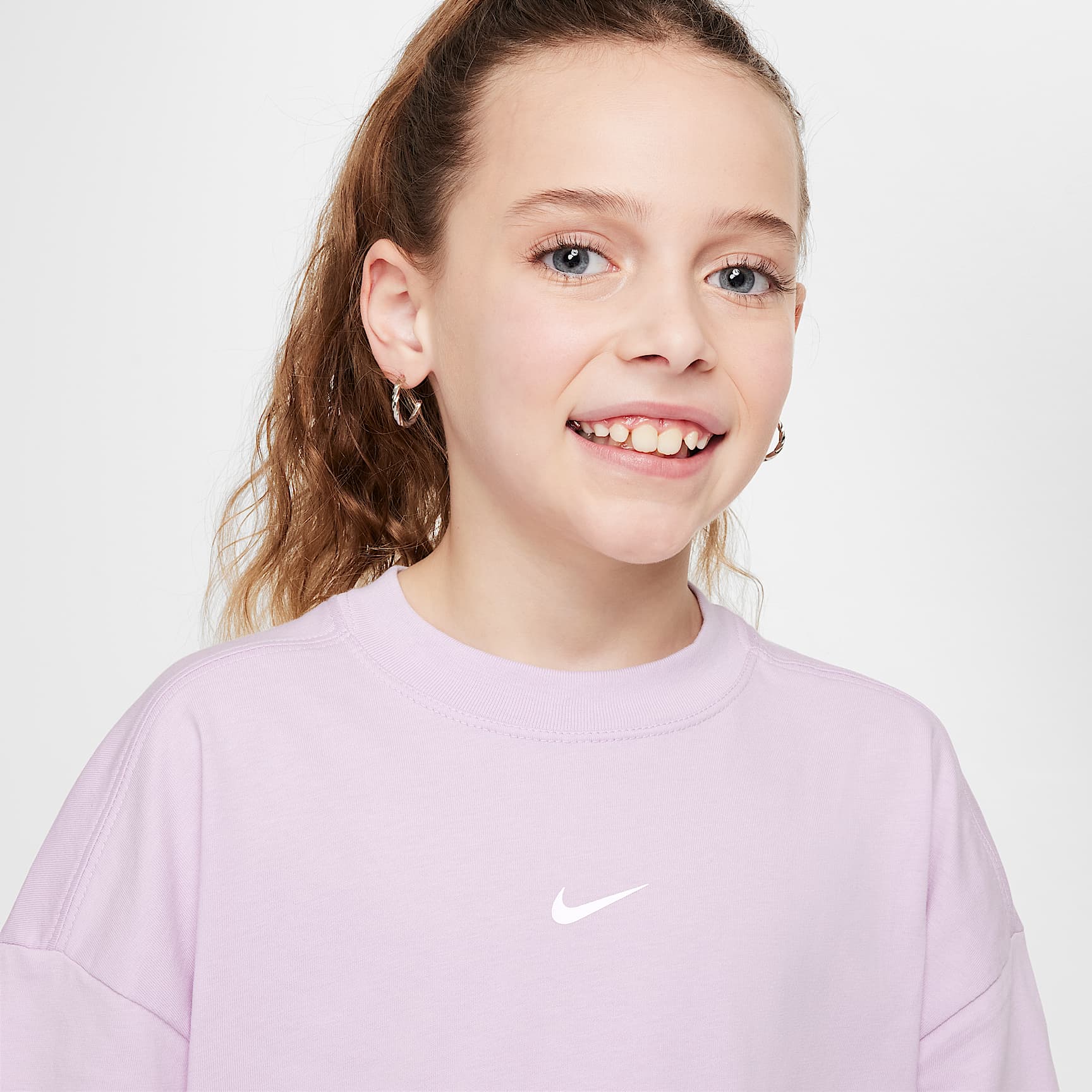 Nike Sportswear Big Kids' (Girls') Oversized T-Shirt