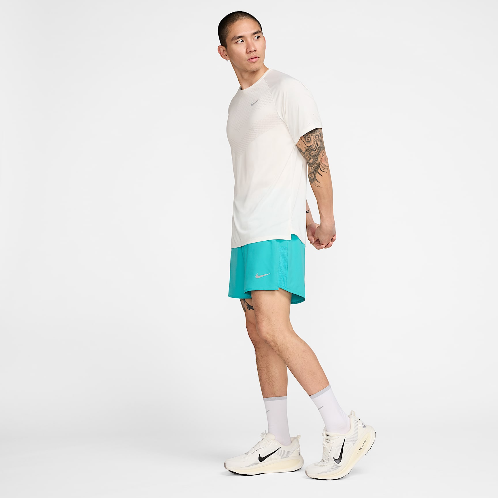 Nike Challenger Men's Dri-FIT 5" 2-in-1 Versatile Shorts
