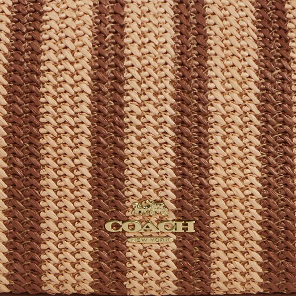 Сумка COACH Kailey Shoulder Bag