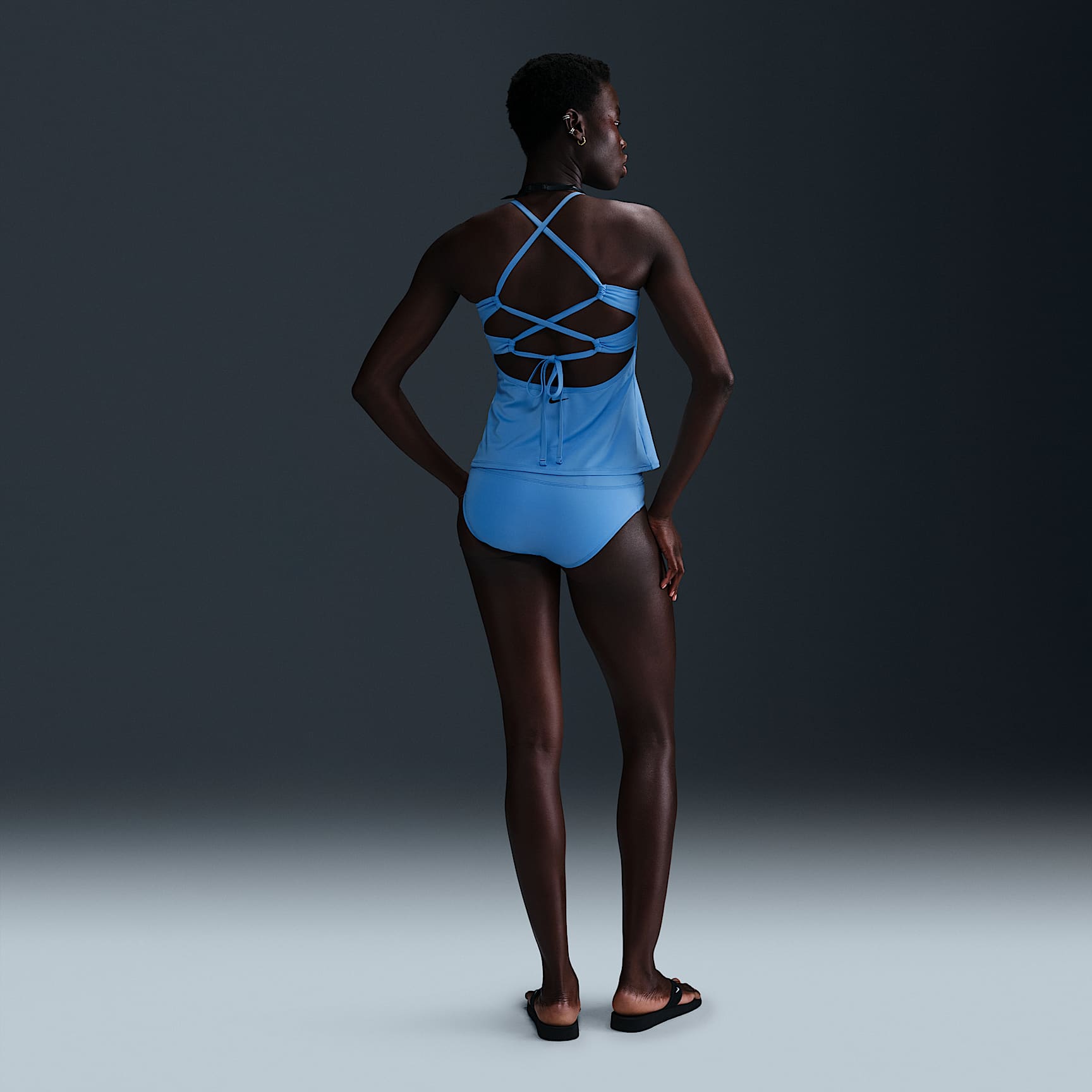 Nike Swim Essential Women's Lace-Up High-Neck Tankini