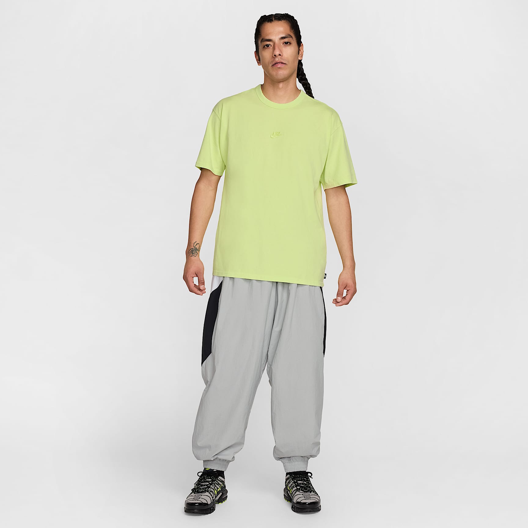 Nike Sportswear Premium Essentials Men's Max90 T-Shirt