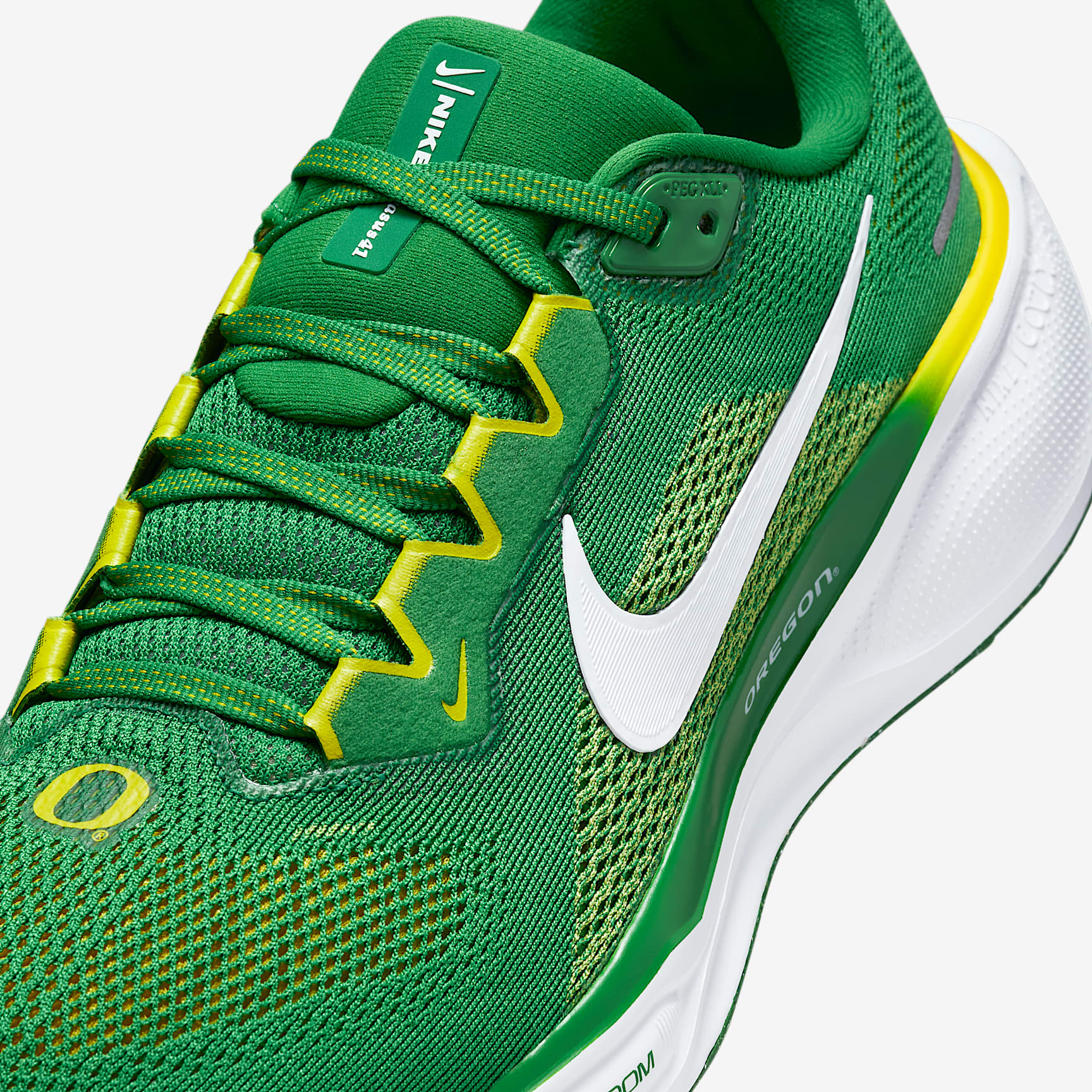 Oregon Pegasus 41 Men's Nike College Road Running Shoes