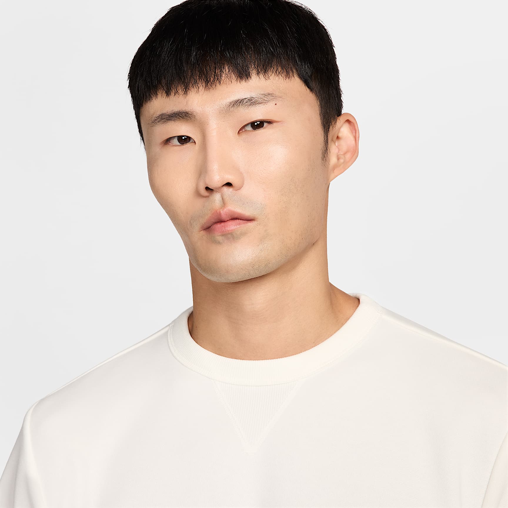 Nike Standard Issue Men's Dri-FIT Basketball Crew-Neck Sweatshirt
