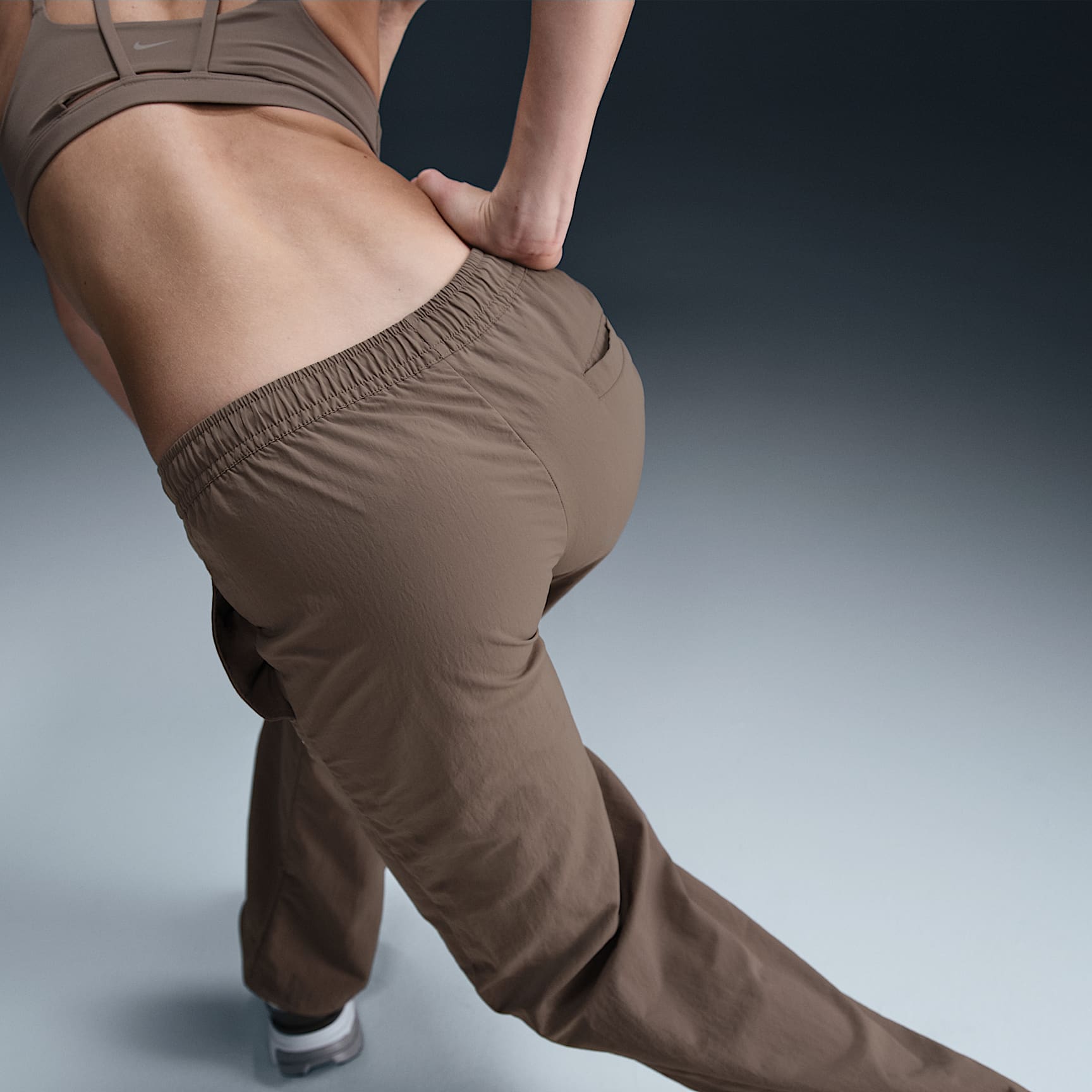 Nike Sportswear Everything Wovens Women's Mid-Rise Open-Hem Pants