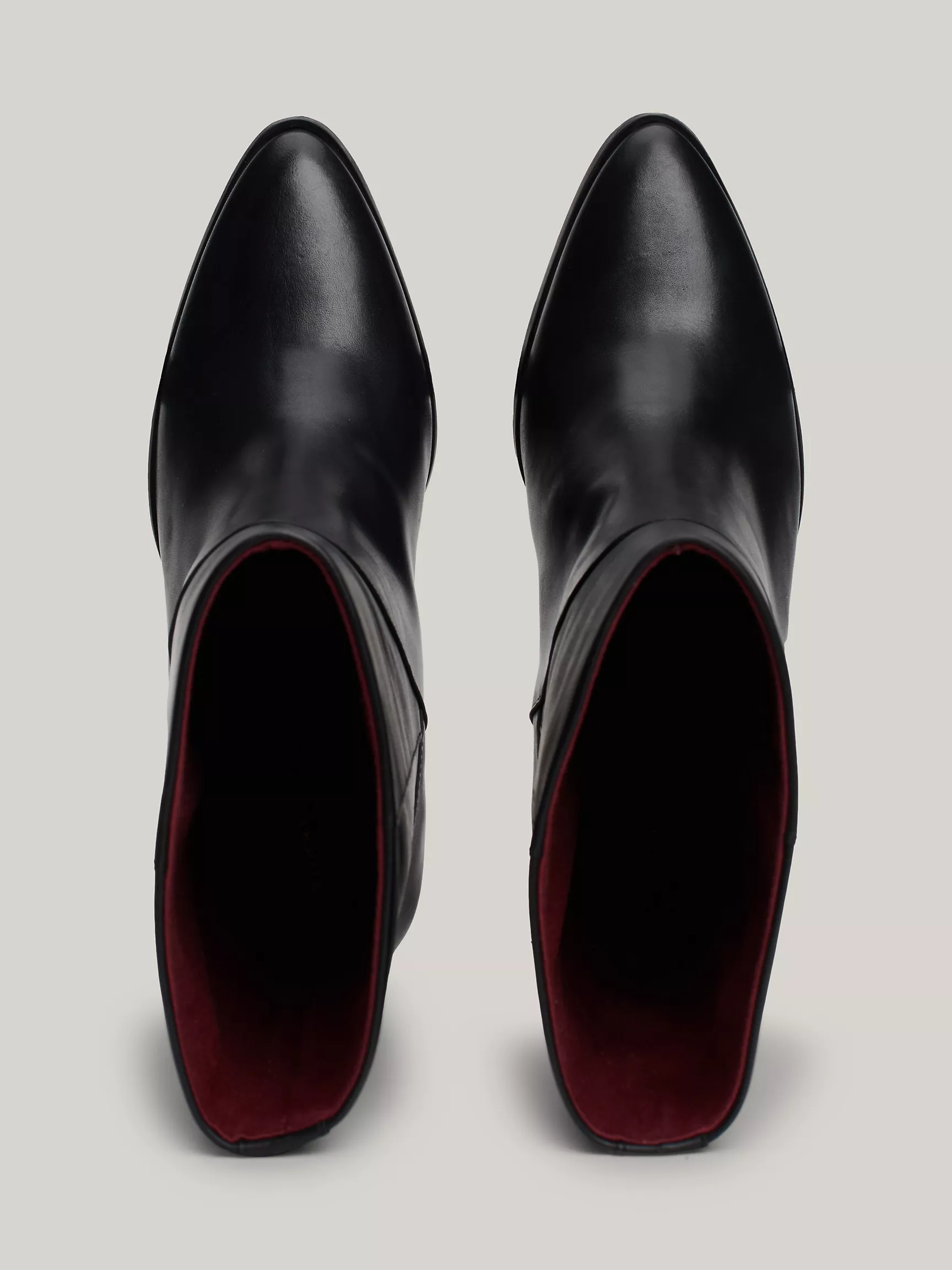 Женские ботинки Tommy Hilfiger, Кожаные ковбойские сапоги на каблуке