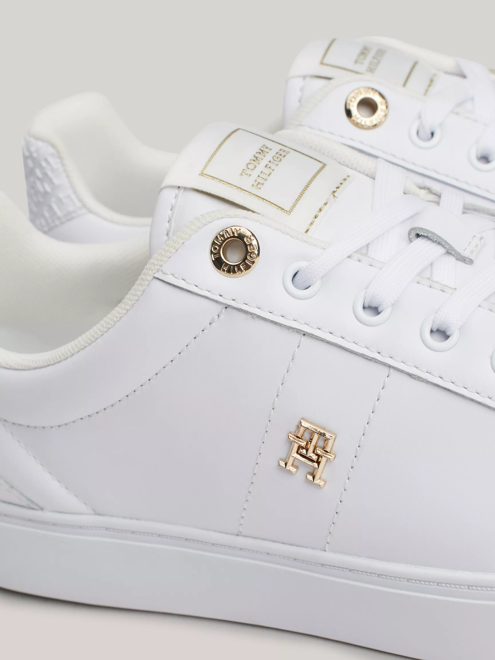 Женские кроссовки Tommy Hilfiger, Кожаные кеды с монограммной вставкой